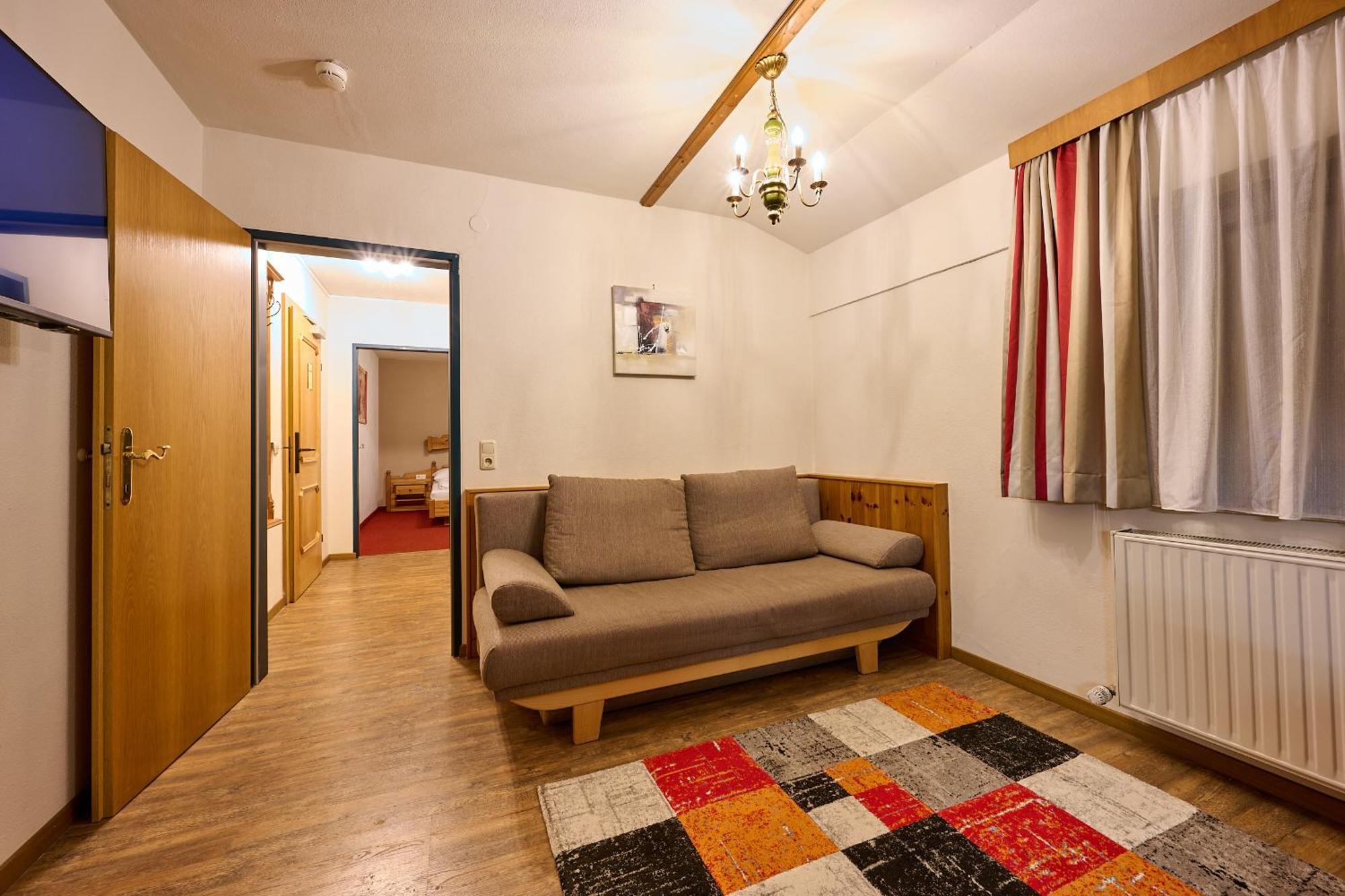 Premium Family Room,1765898621:JPEG