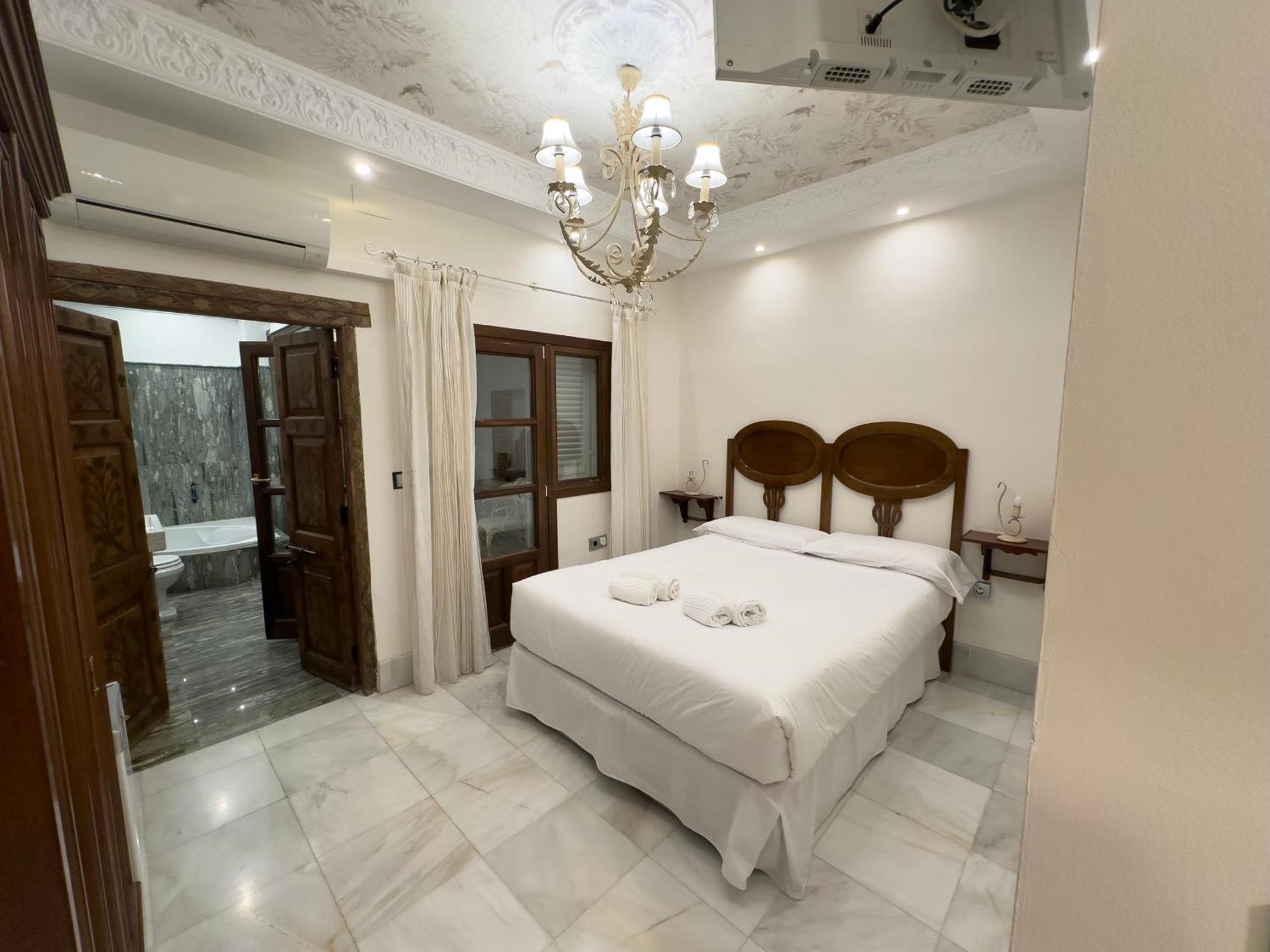 Deluxe Double Room Spa Bath