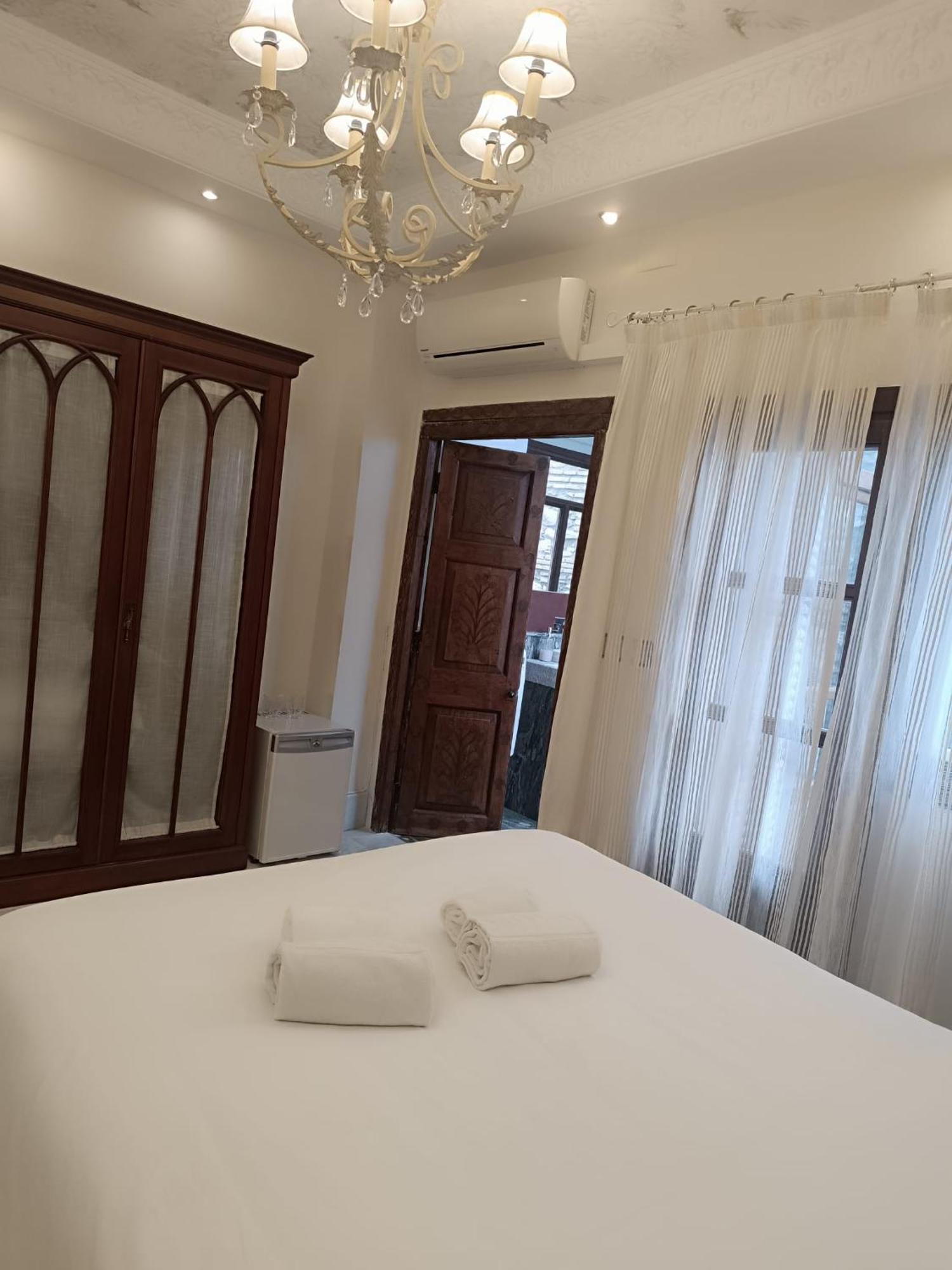 Deluxe Double Room Spa Bath