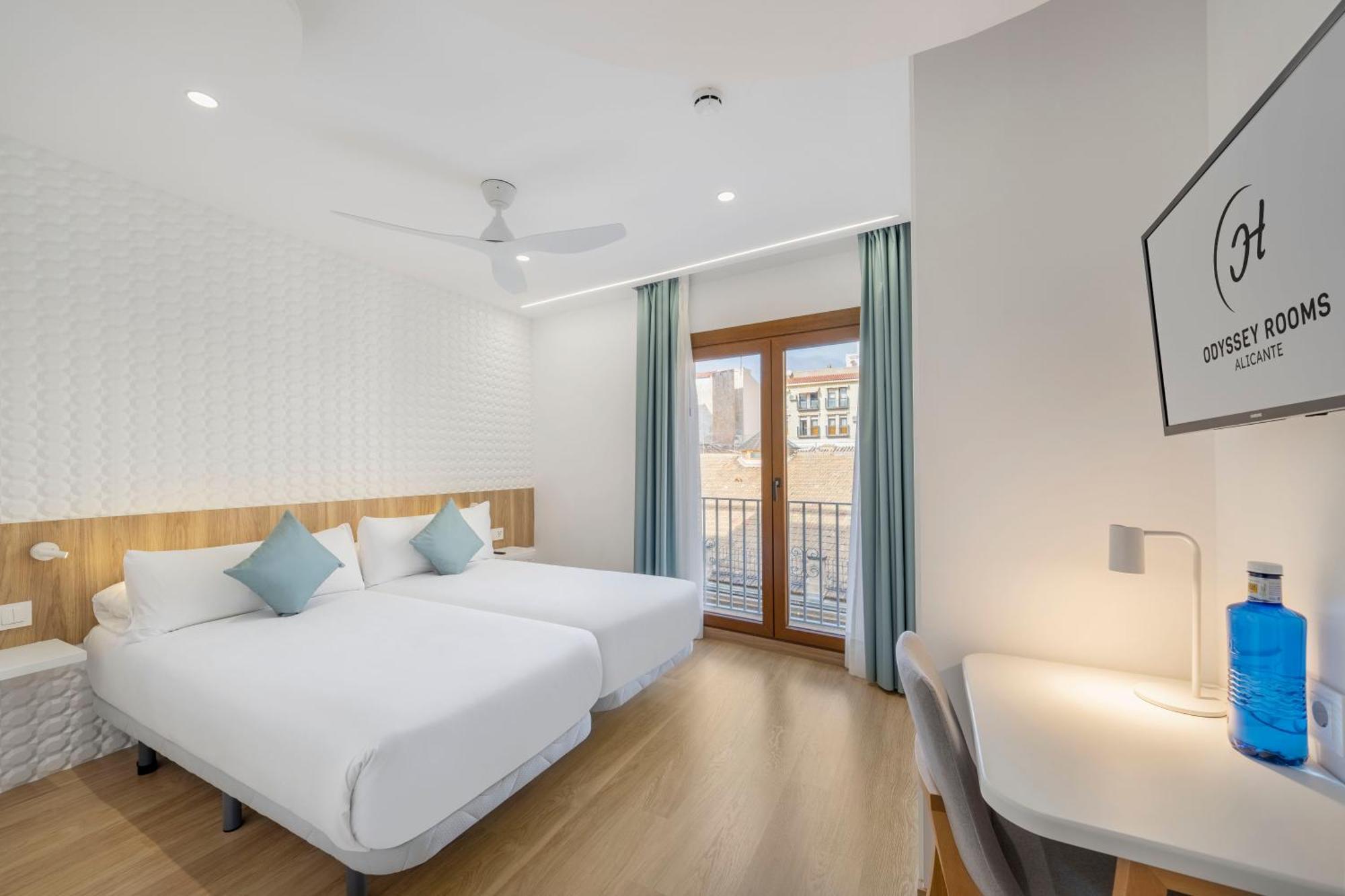 Standard Twin Room No access to the pool or rooftop