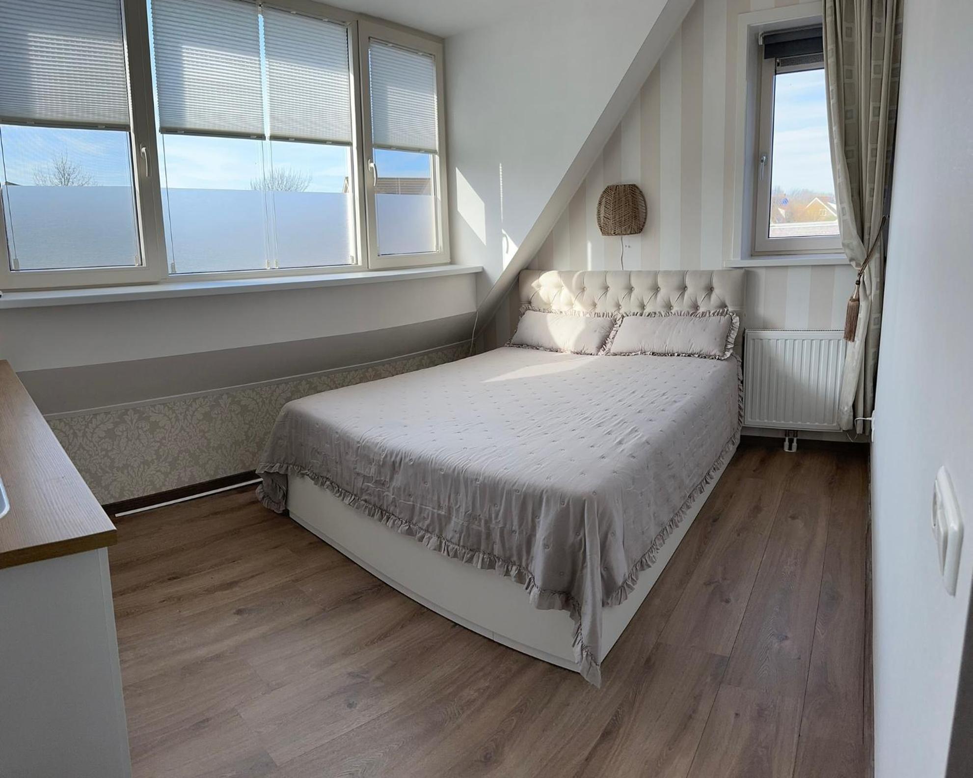 King Room,1505028349:JPEG
