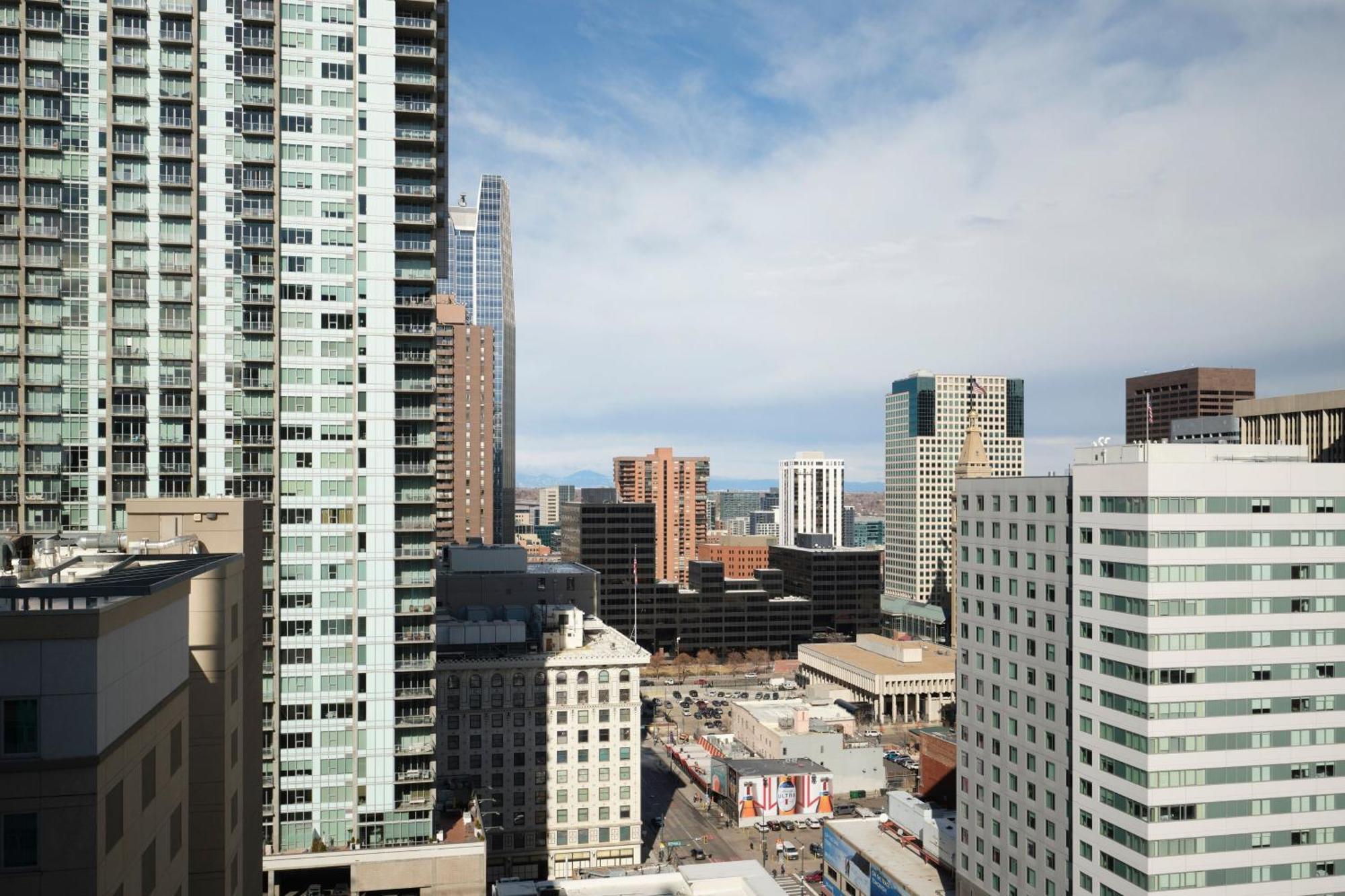 Classic King Room City View High Floor