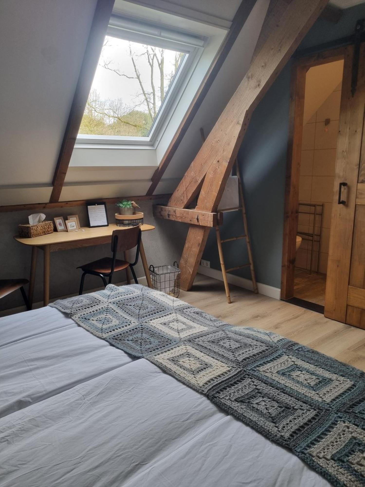 Double Room Private Bathroom