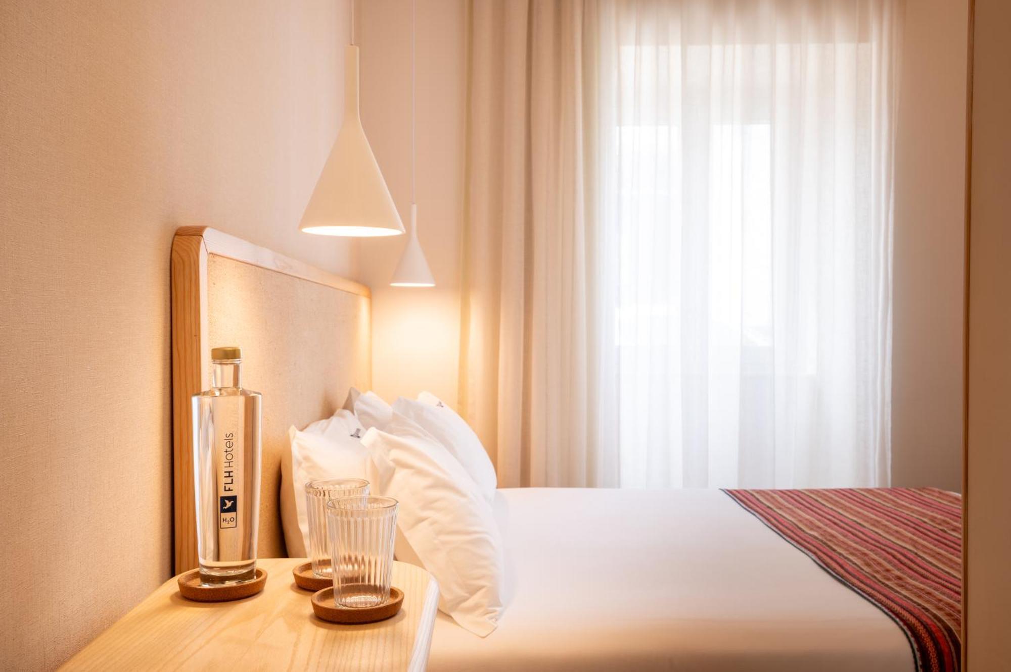 Small Double Room,1594076872:JPEG