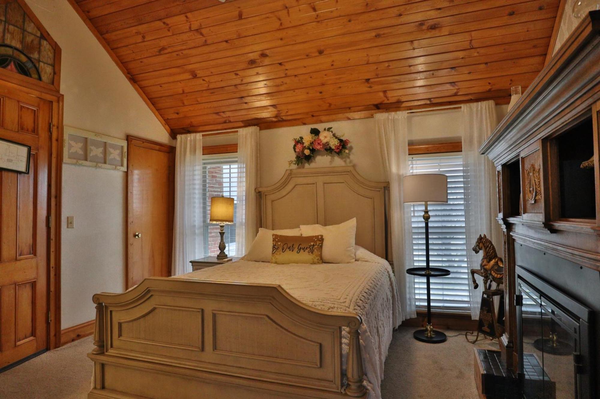 Queen Room