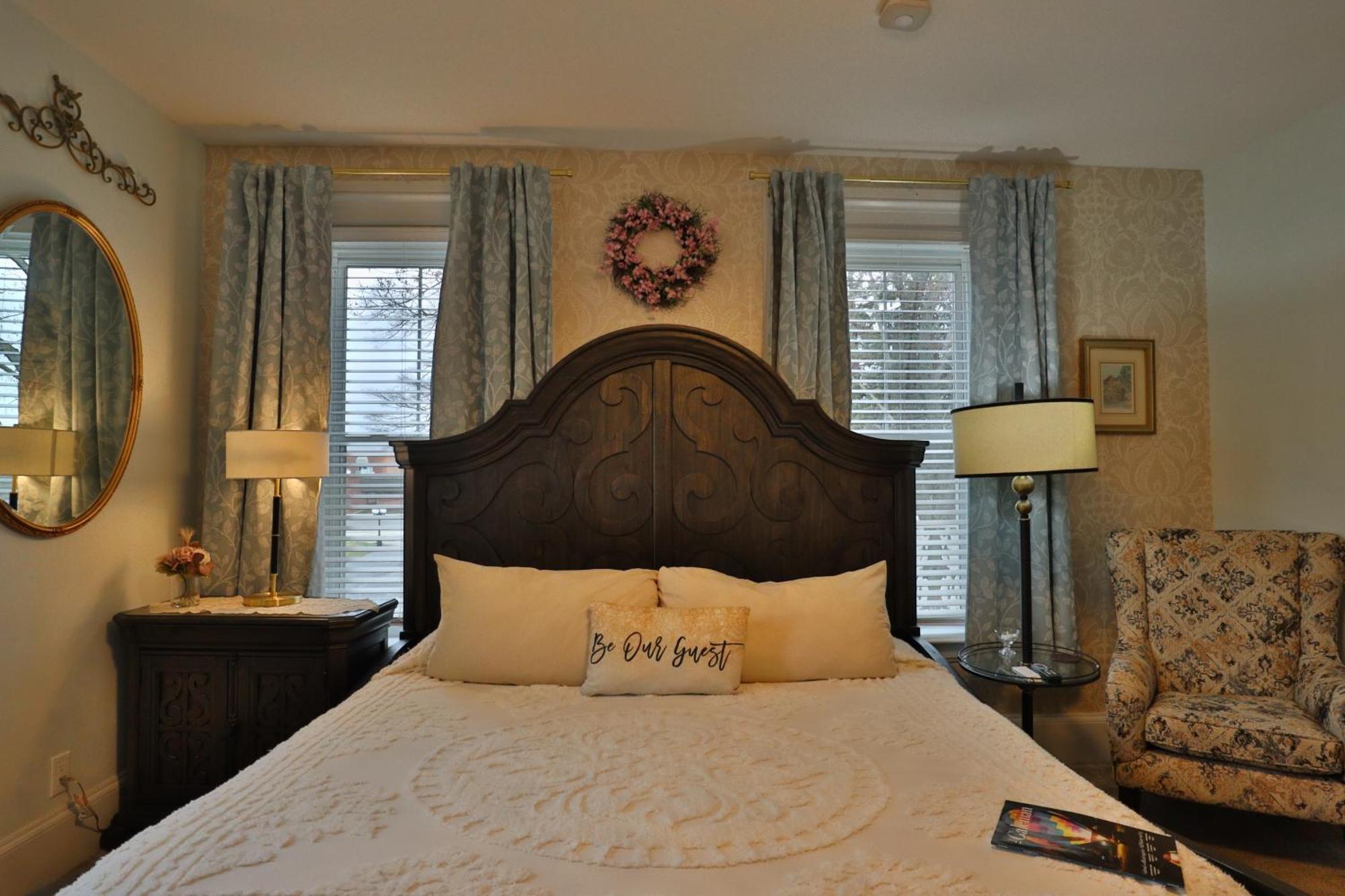 Deluxe King Room
