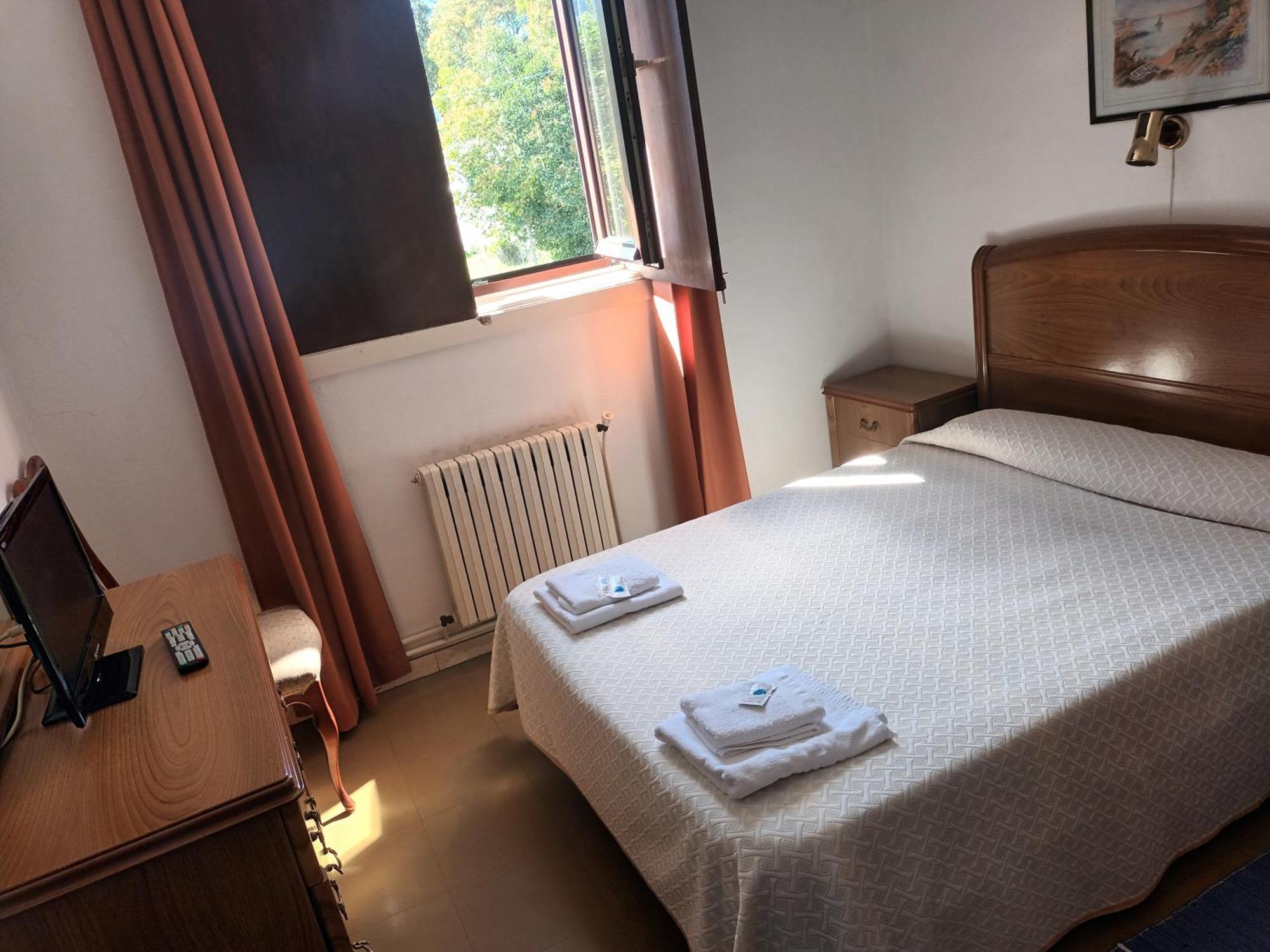 Budget Single Room