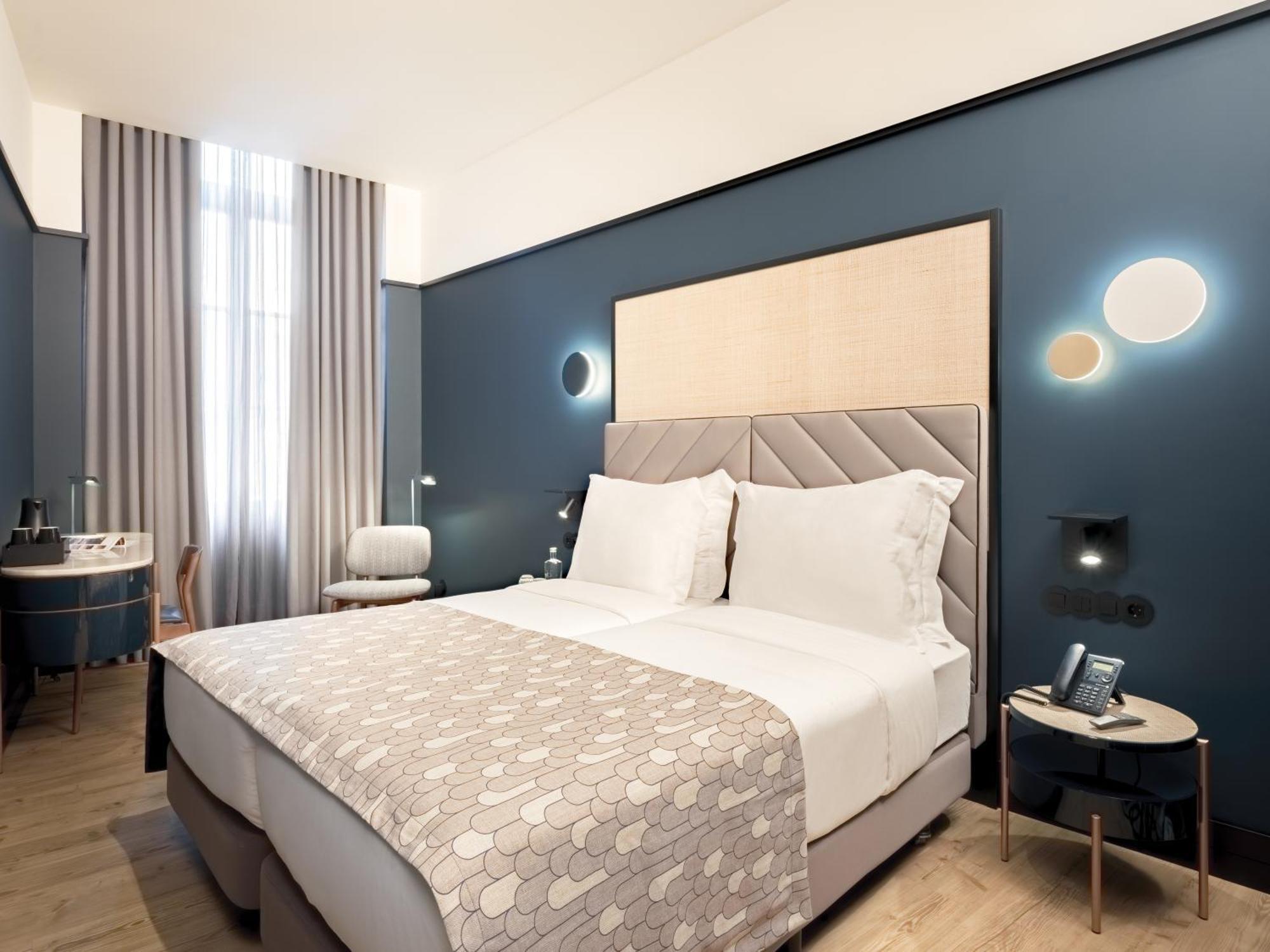 Twin Room Aliados View