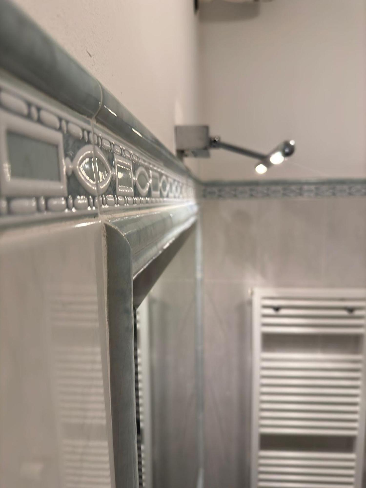 Twin Room Private Bathroom