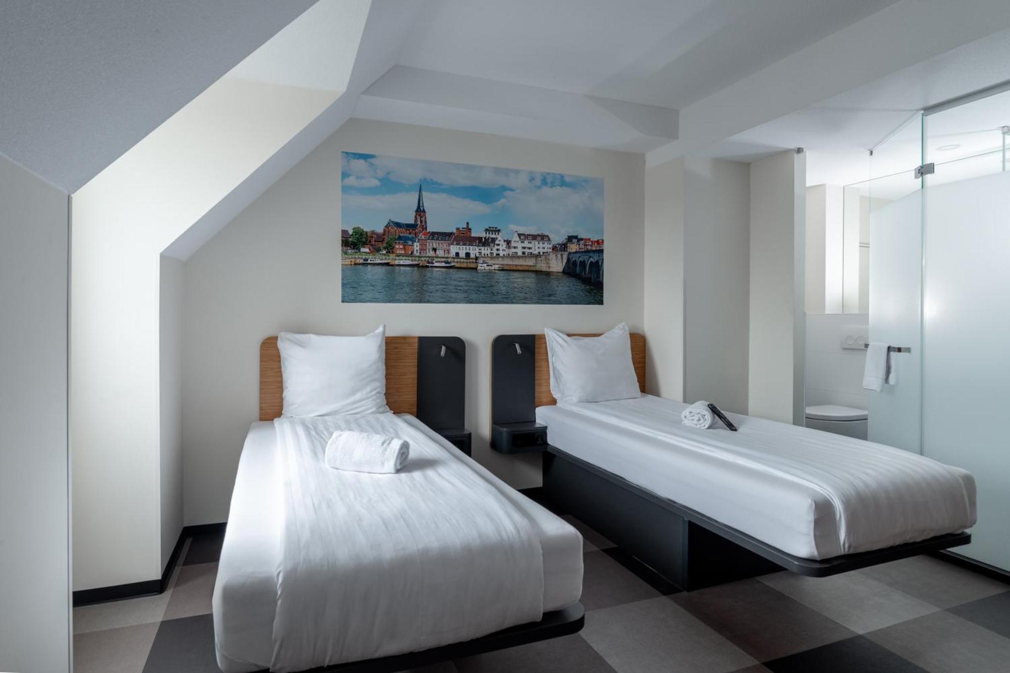 Standard Twin Room,1507496392:JPEG