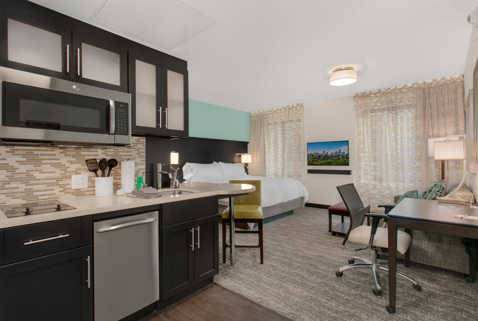 King Studio Suite