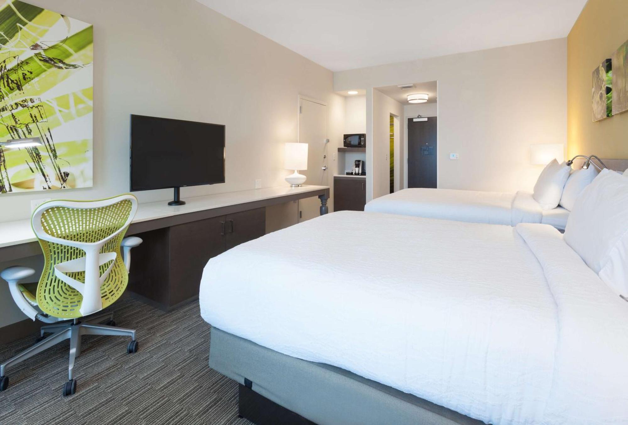 Queen Room Two Queen Beds Limited View
