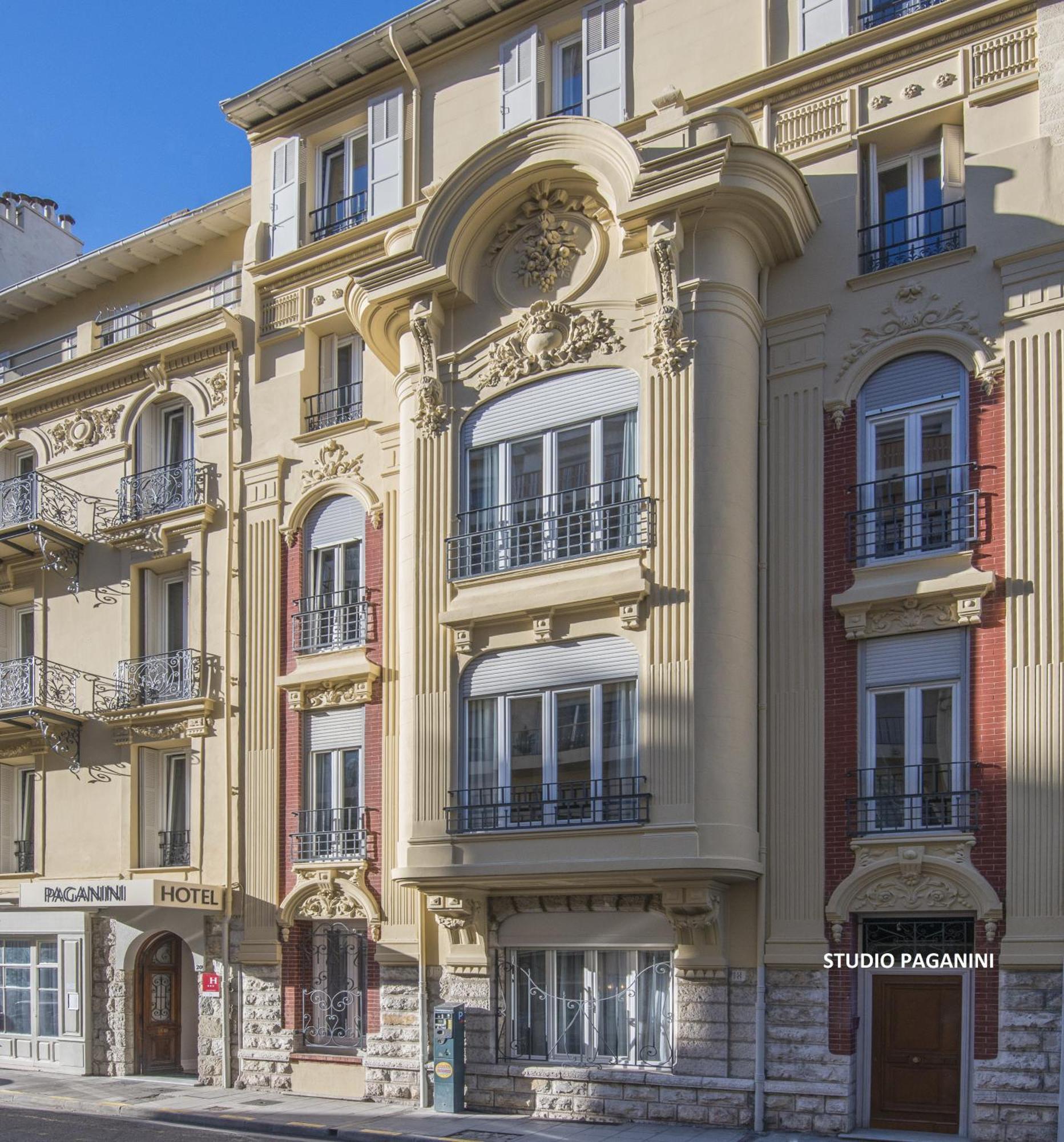 Studio Split Level