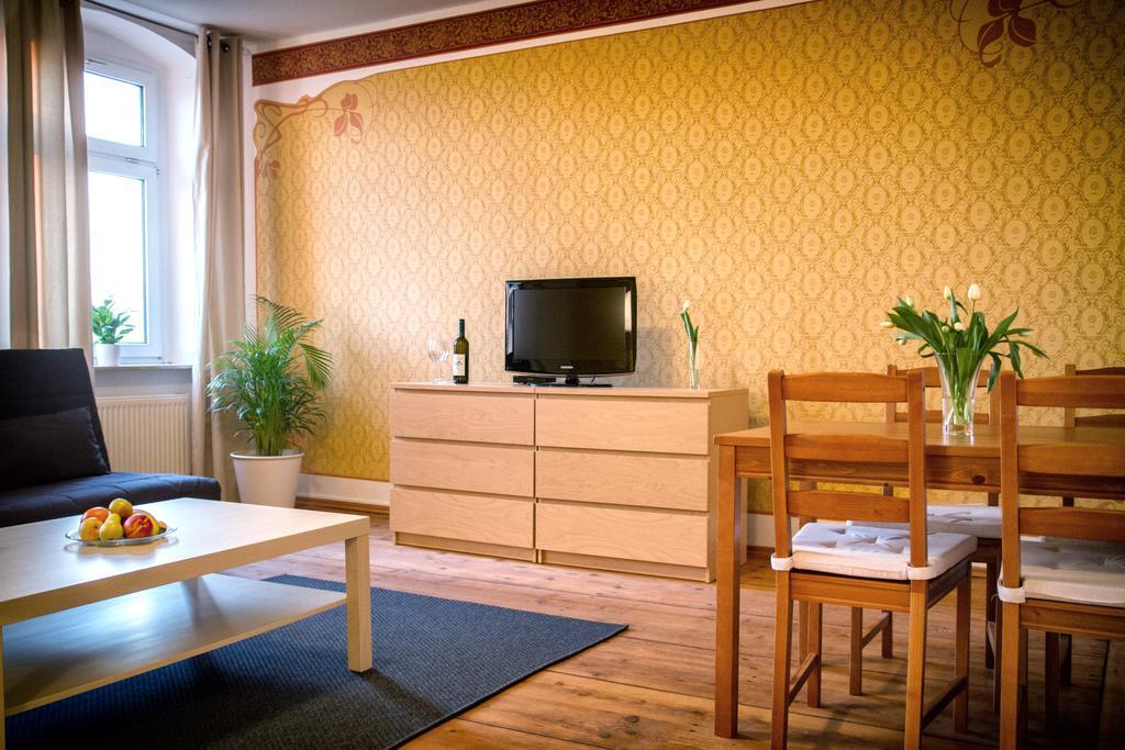 Two-Bedroom Apartment,162401364:JPEG