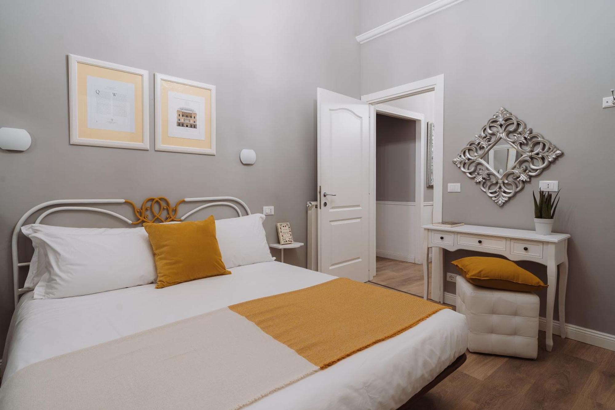 Double Room Private Bathroom