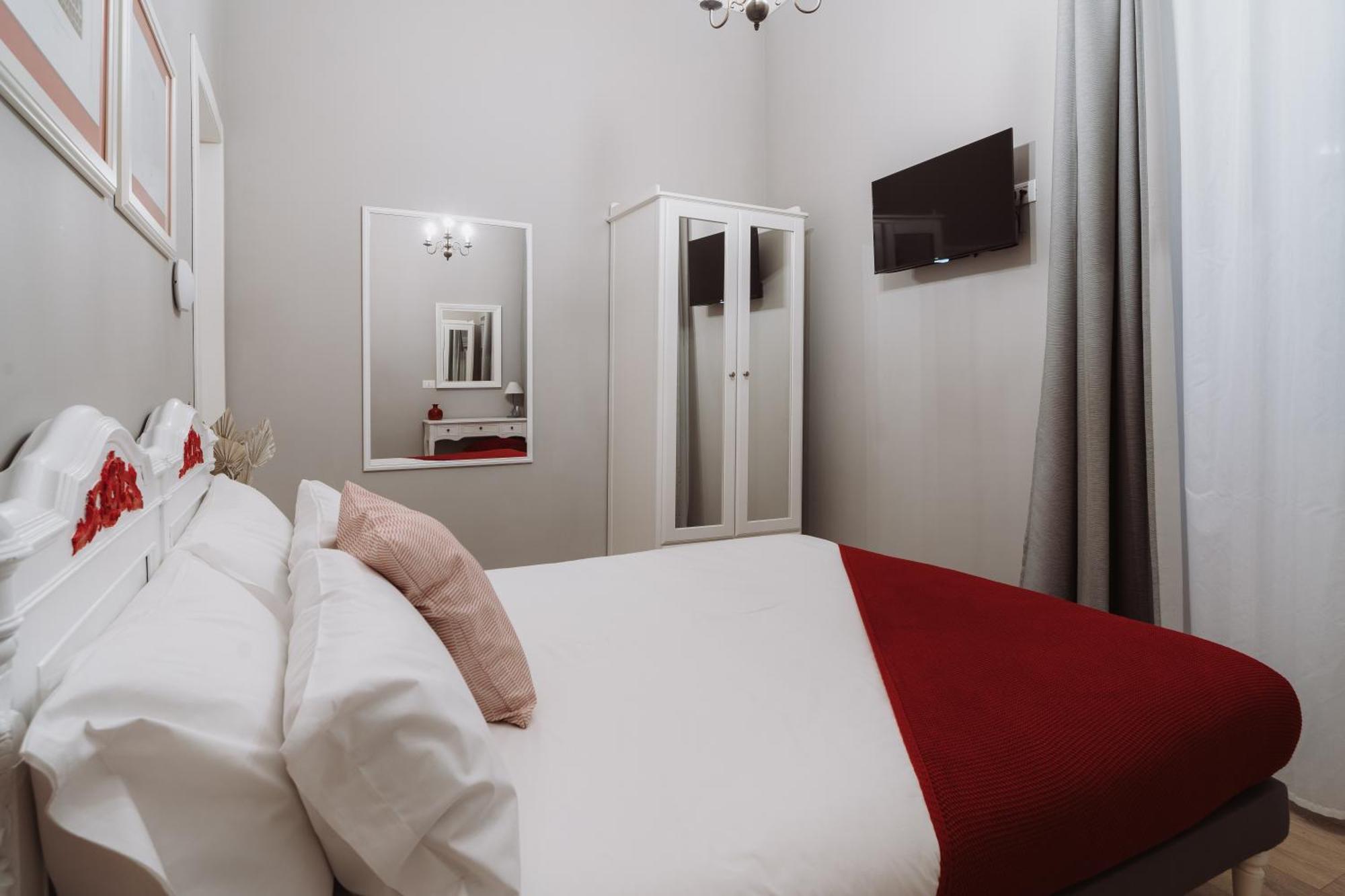 Double Room Private Bathroom