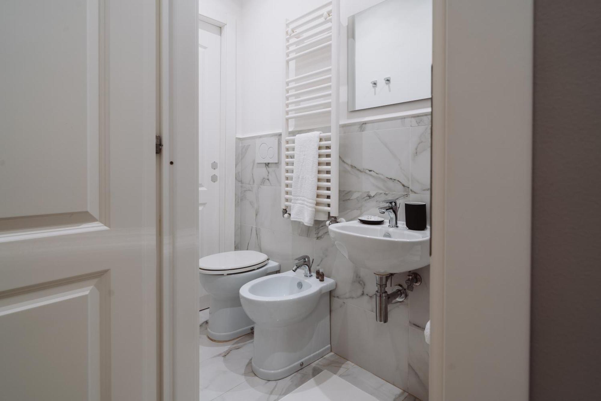 Double Room Private Bathroom