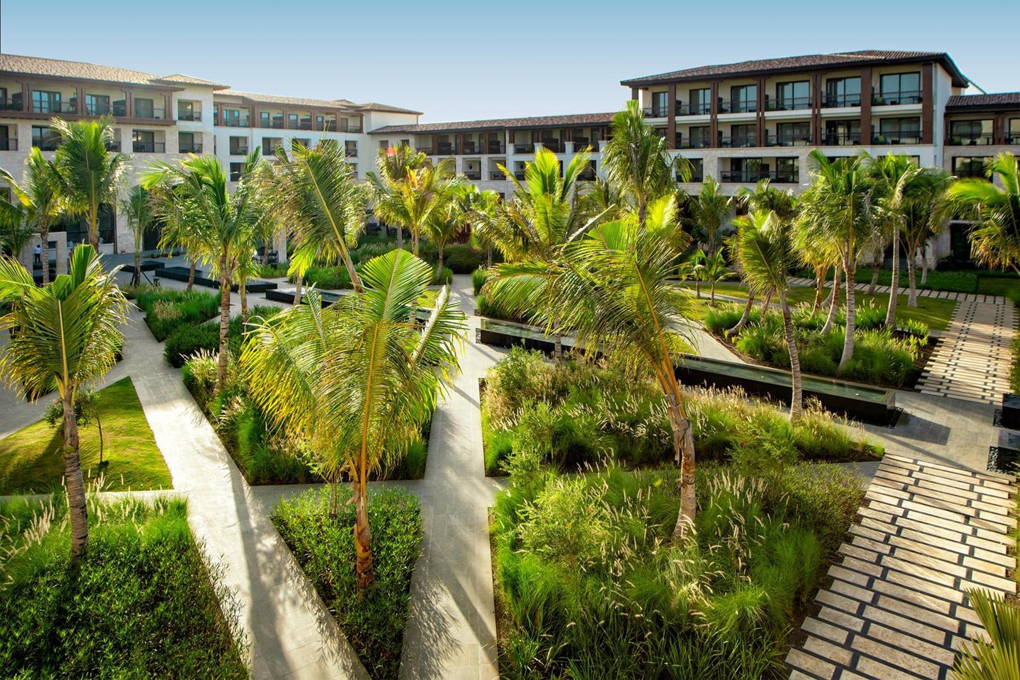 Resort King Tropical Junior Suite