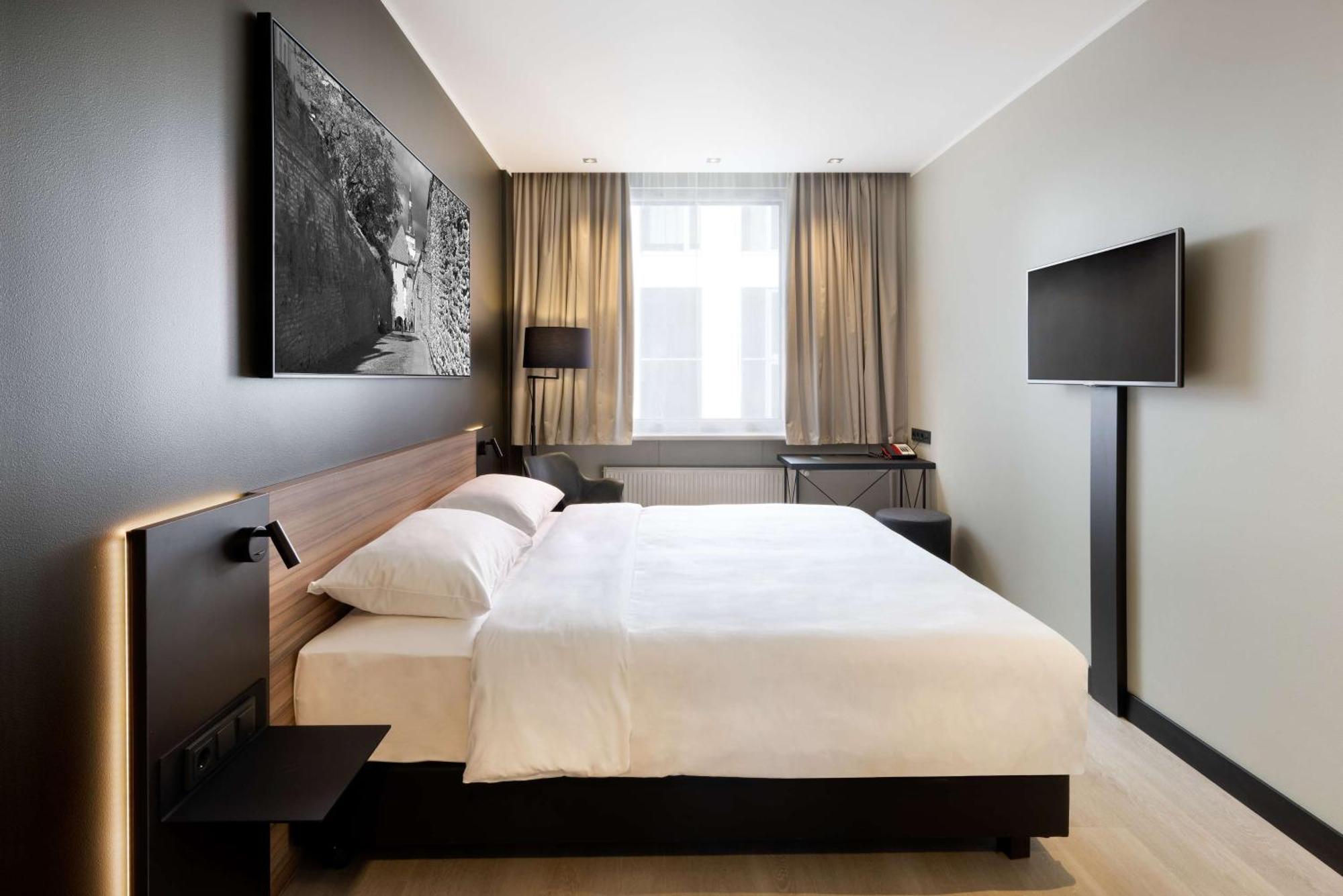 Standard Room,1516334443:JPEG