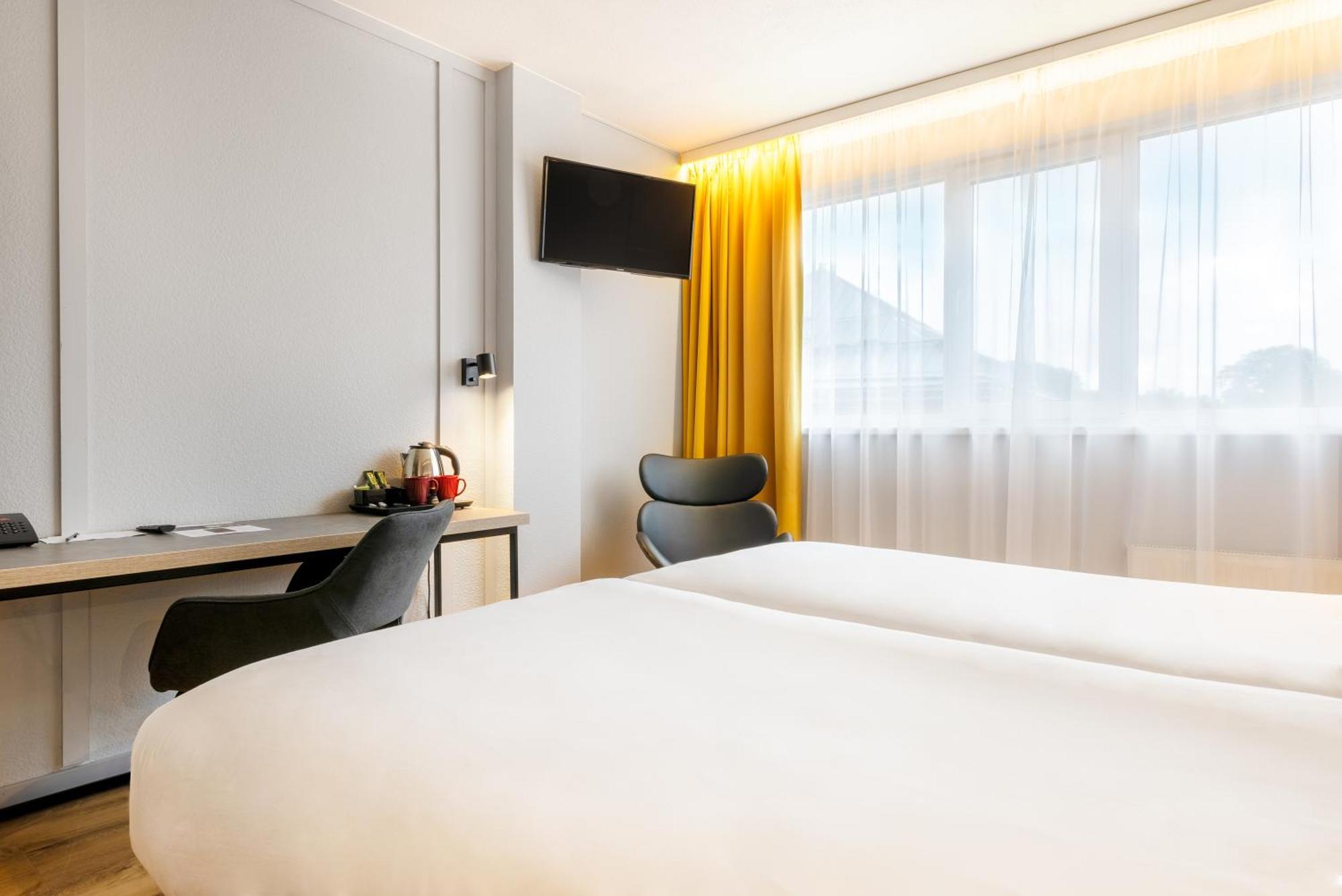 Premium Double or Twin Room Old Town View
