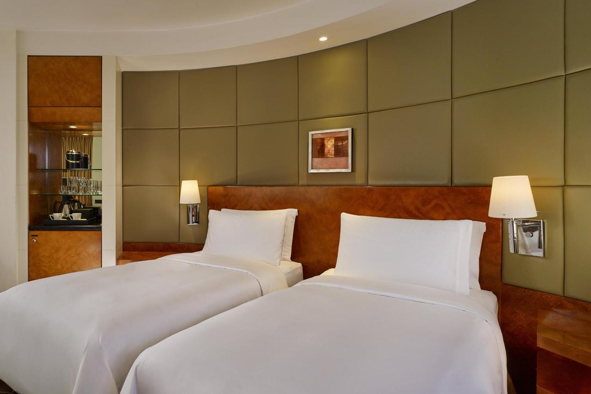 Executive room Guest room 2 Twin or Single Beds City view,1516363873:JPEG