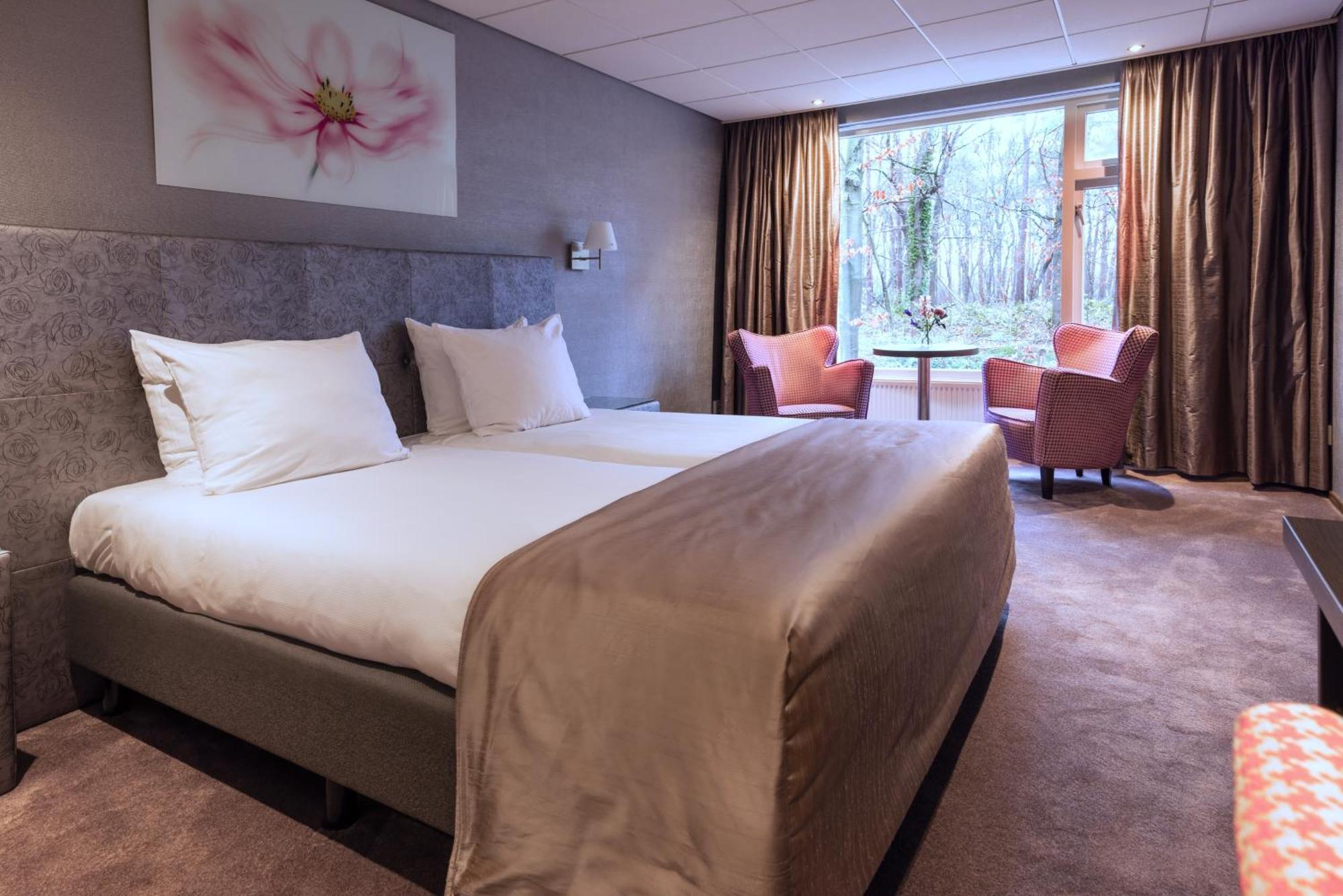 Deluxe Room Air Conditioning