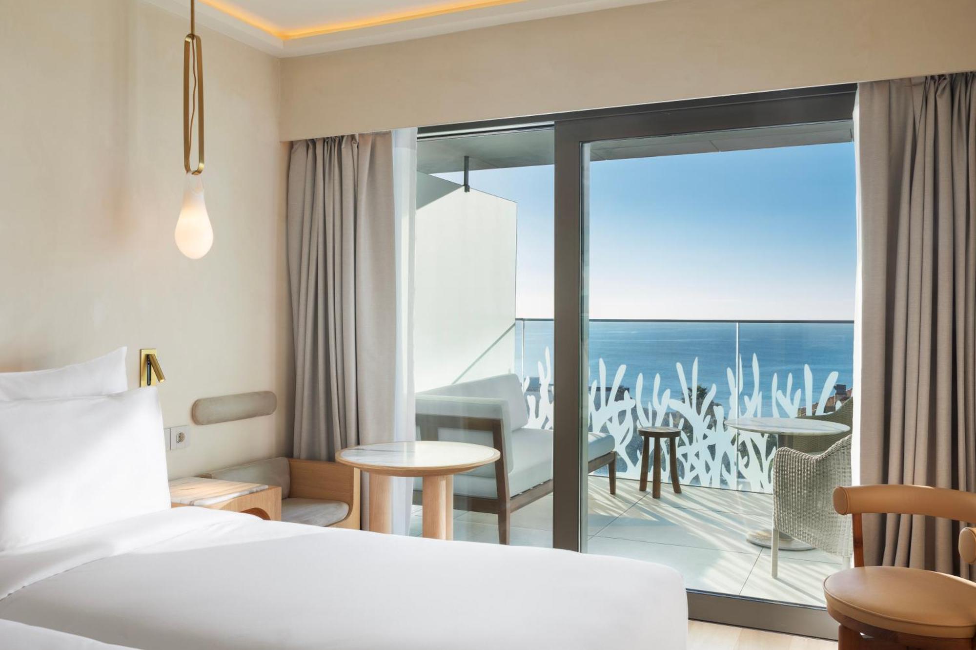 Double or Twin Room Front Ocean View