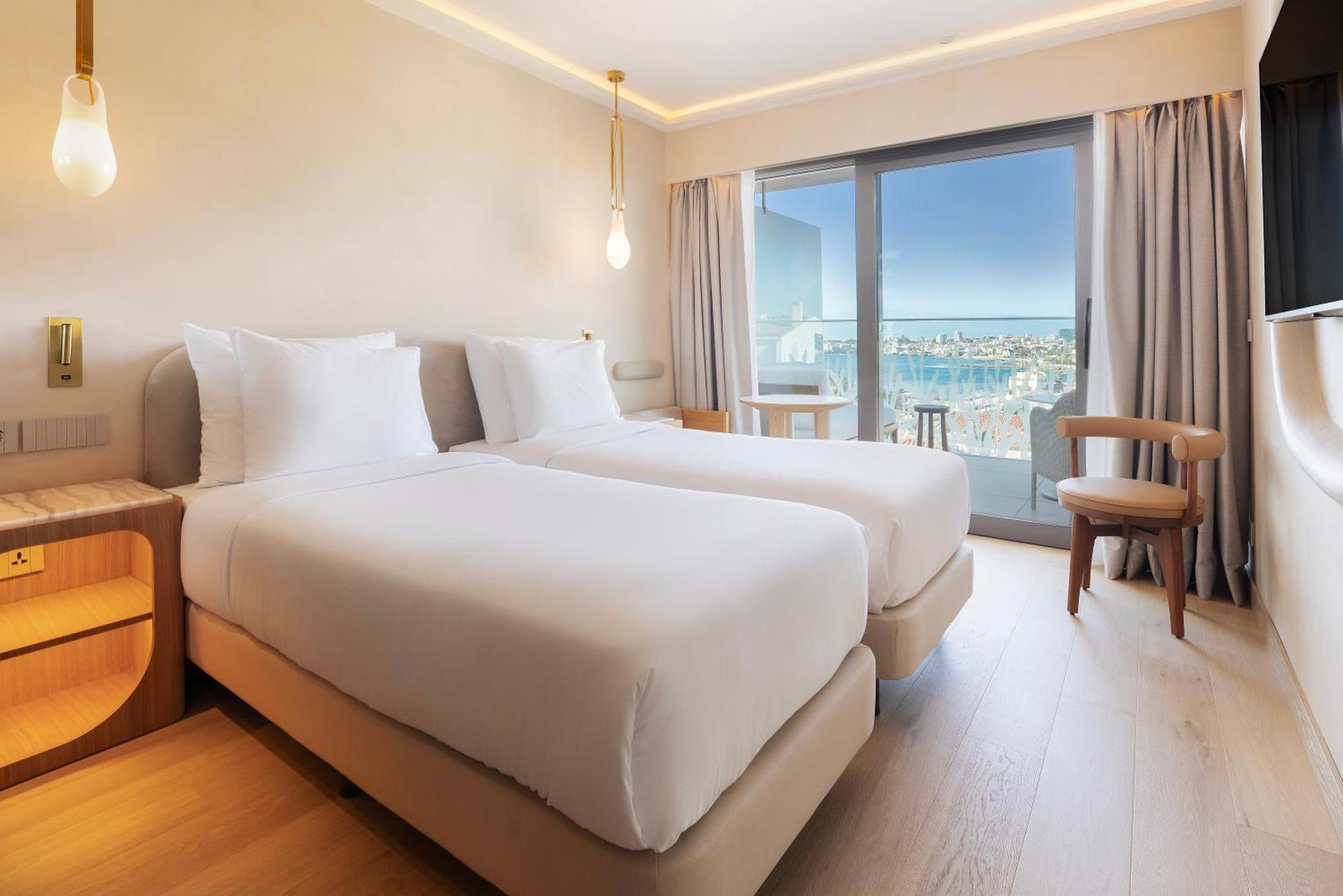 Double or Twin Room Bay View