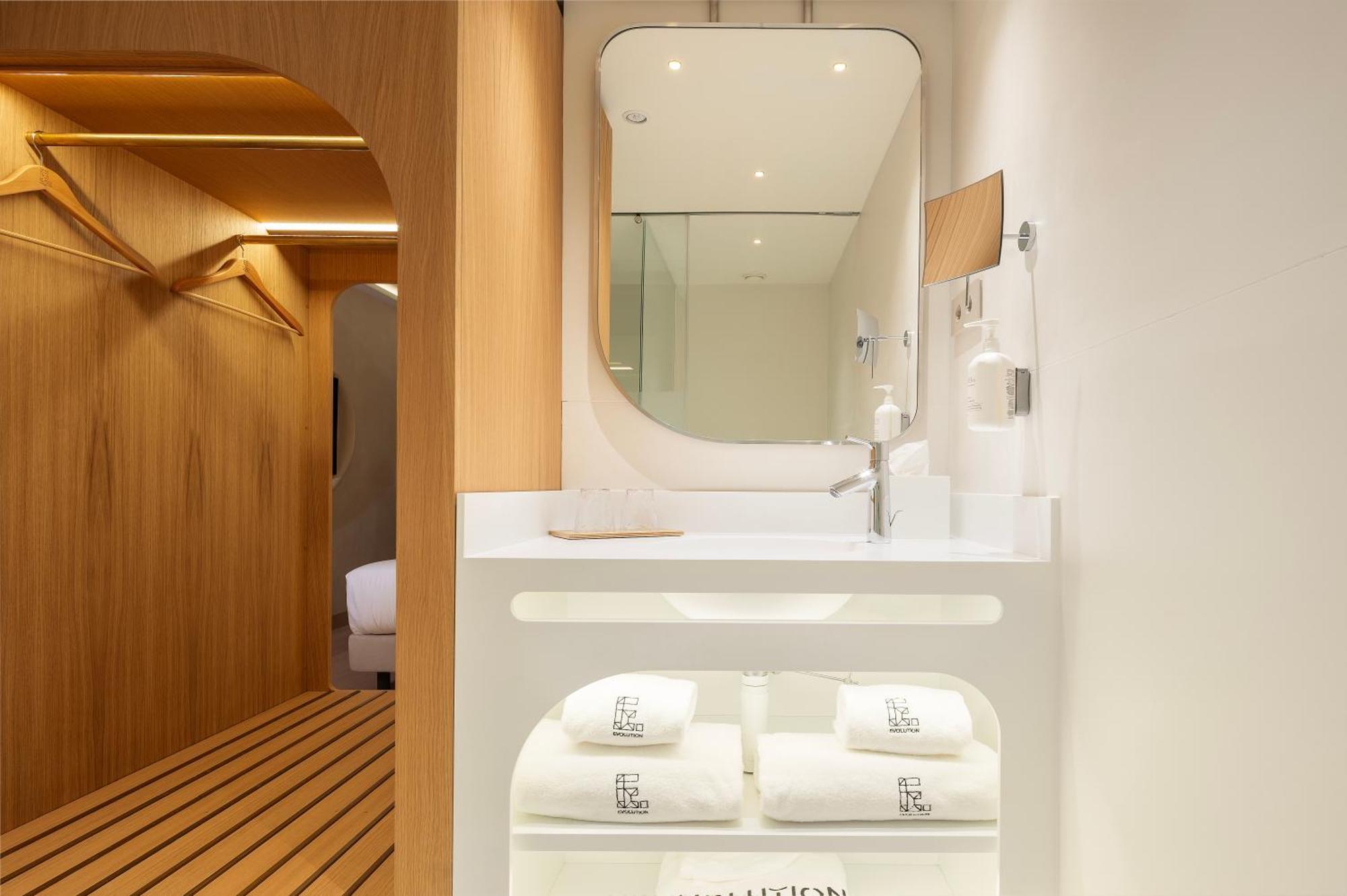 Double or Twin Room Front Ocean View