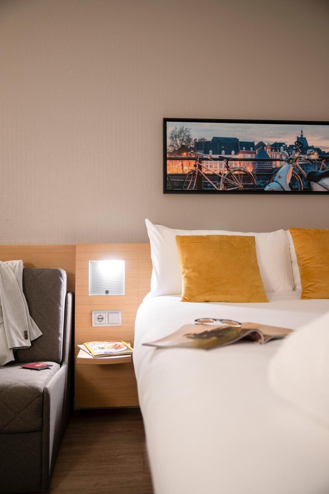 Deluxe Double Room Garden Side