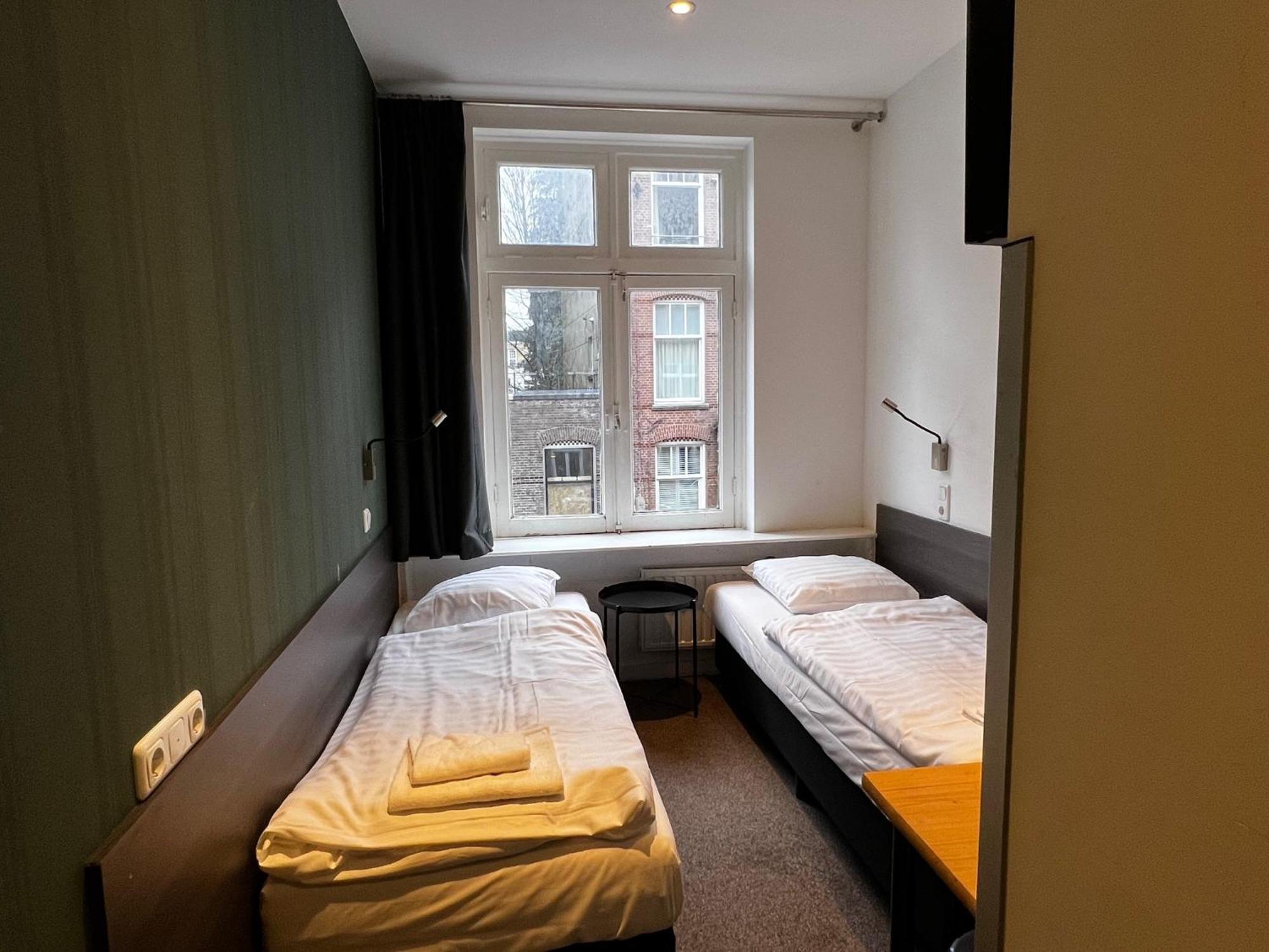Basic Twin Room