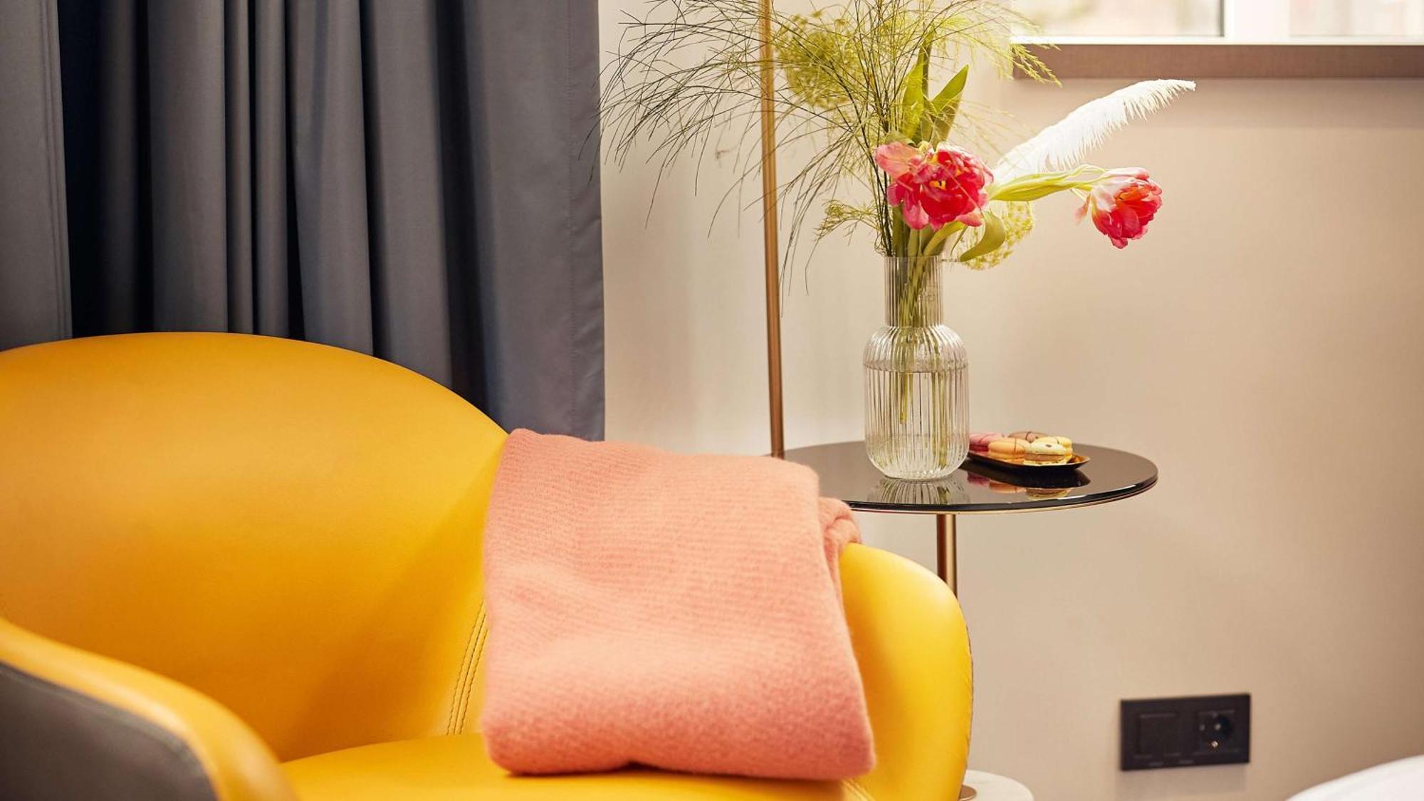 Deluxe Queen Room