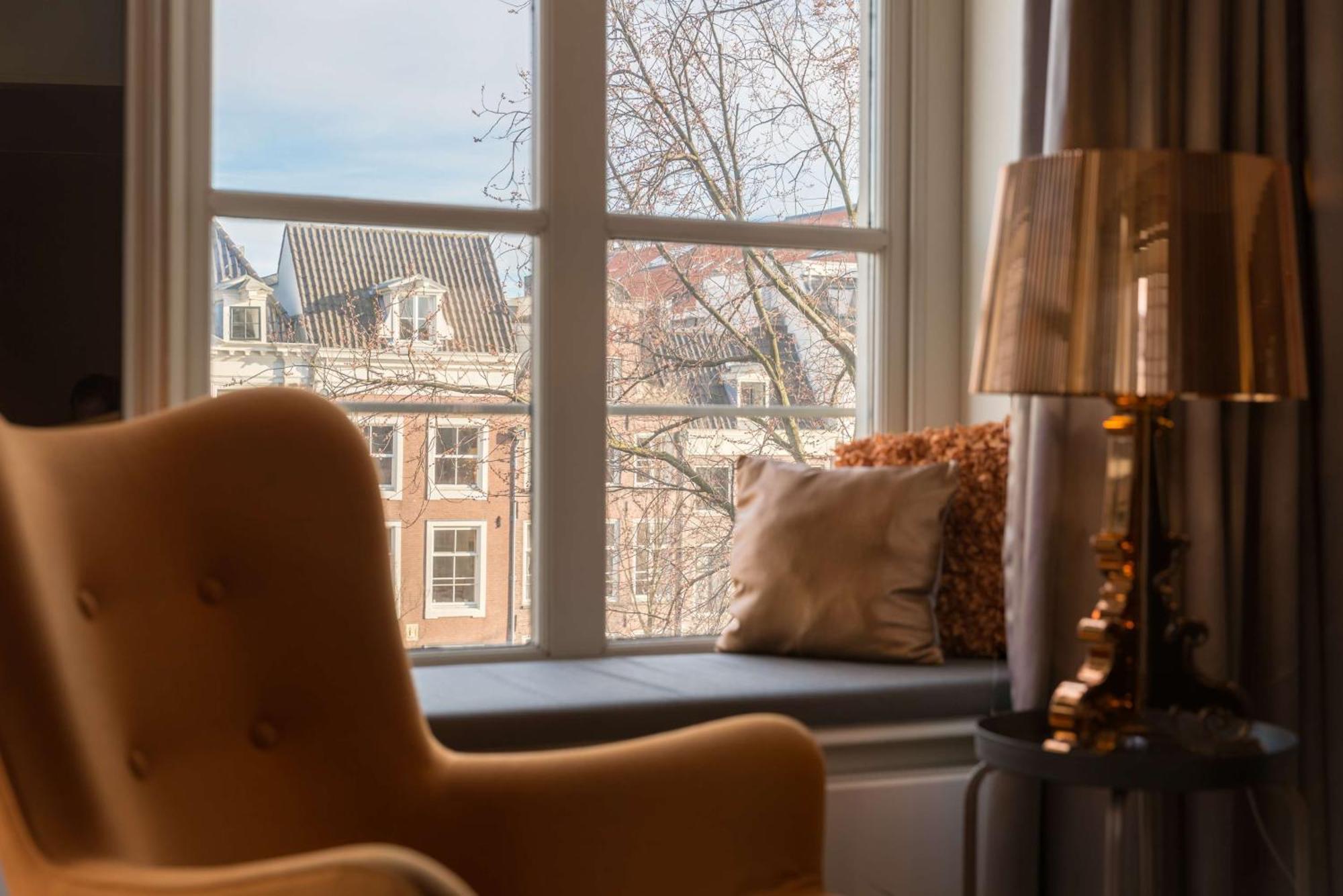 Ruyschen Suite with Canal View,1516440370:JPEG