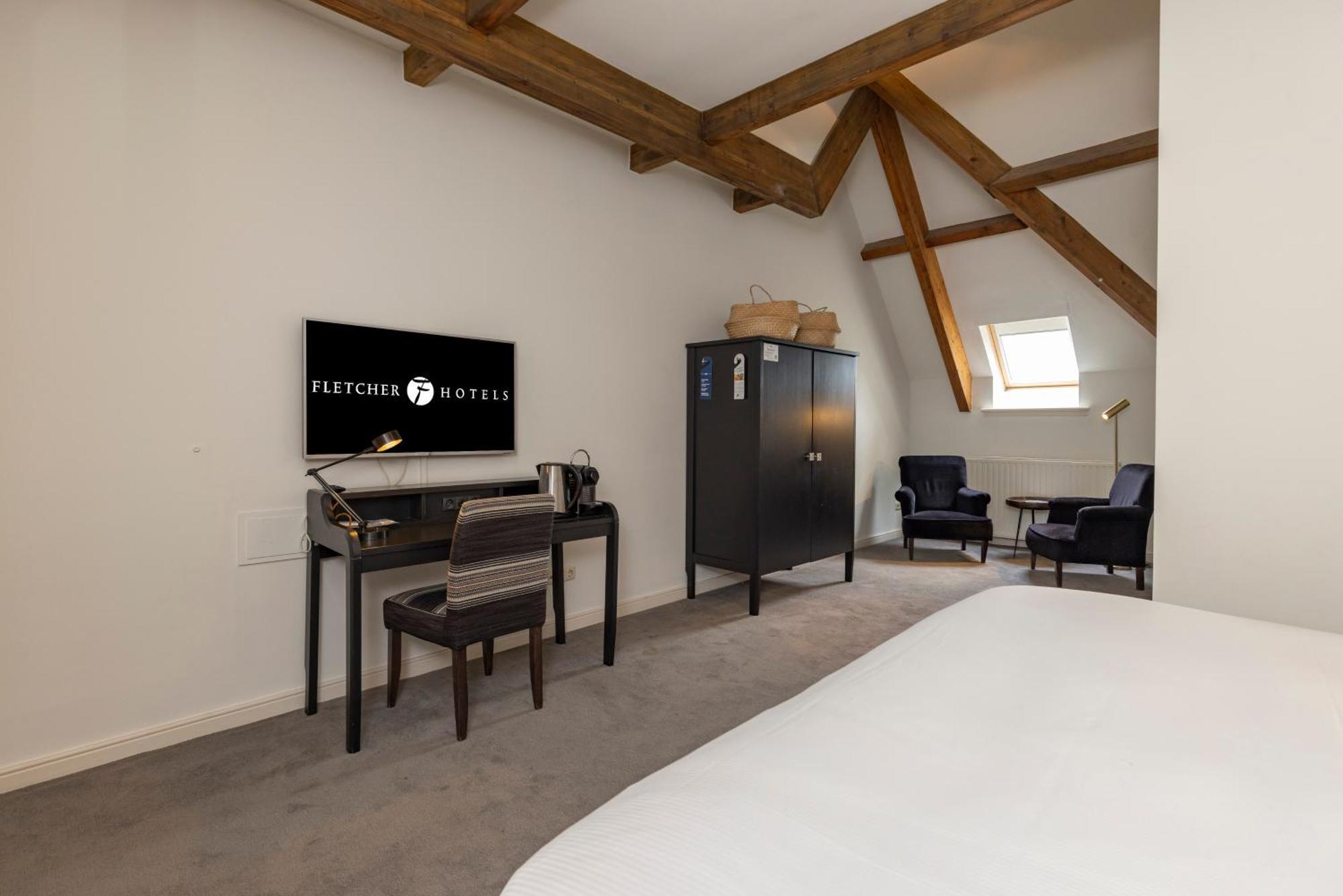 Small Double Room,1516449634:JPEG