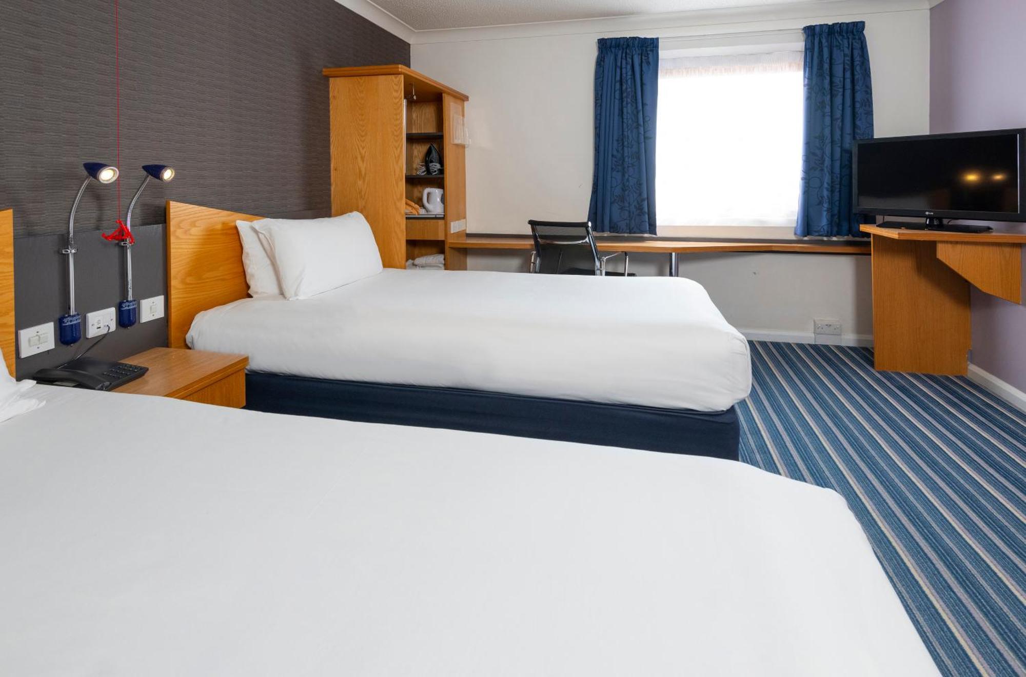 Standard Twin Room Hot Accessible