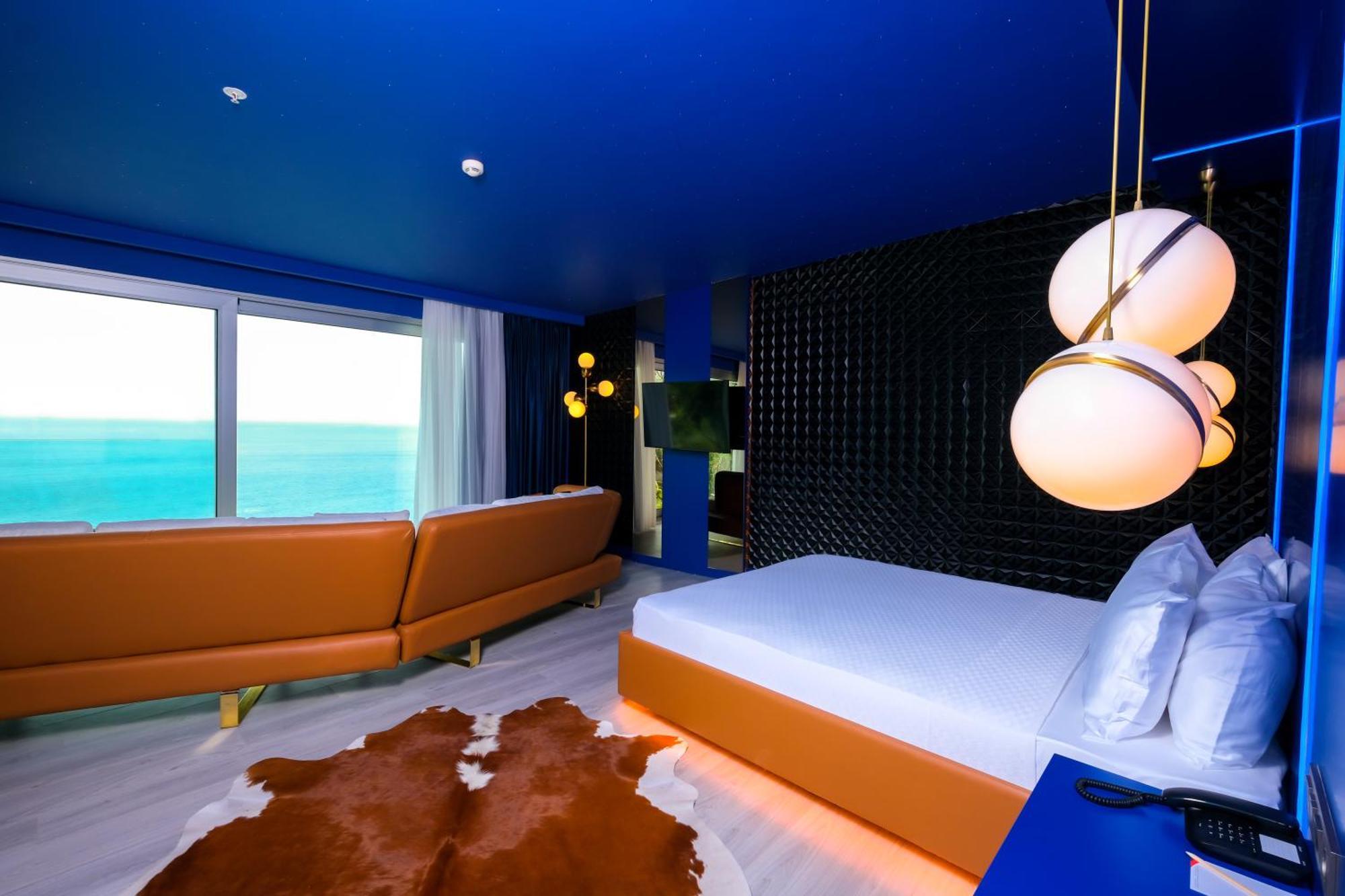 Deluxe Suite Sea View