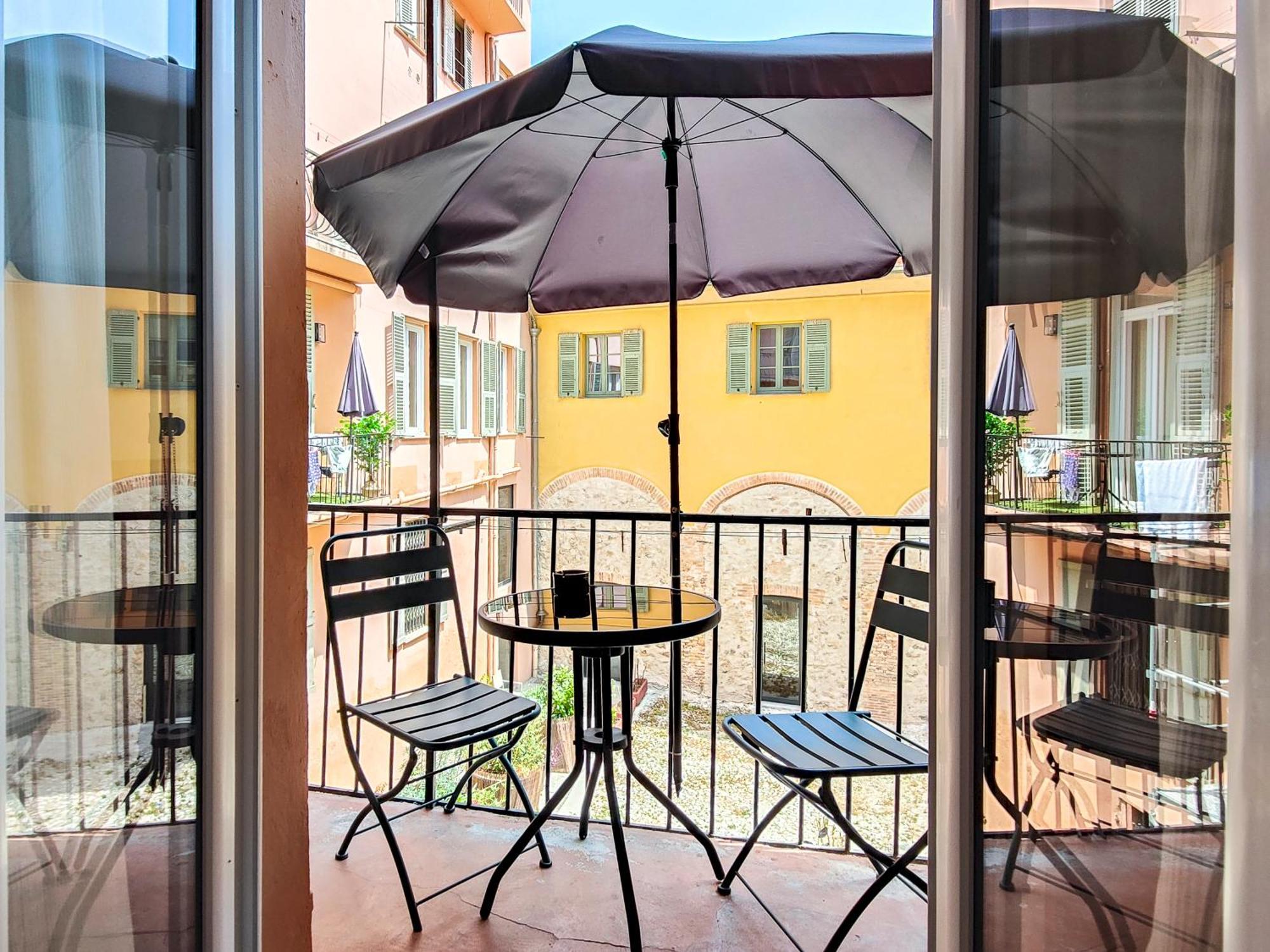 Standard Studio Balcony