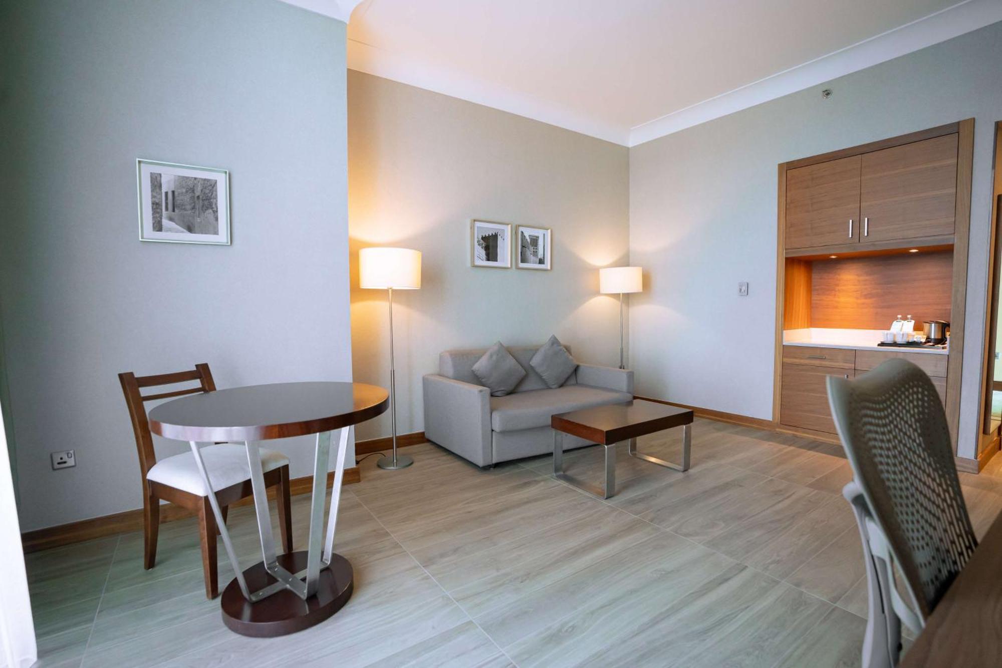 One-Bedroom King Suite,1552683556:JPEG