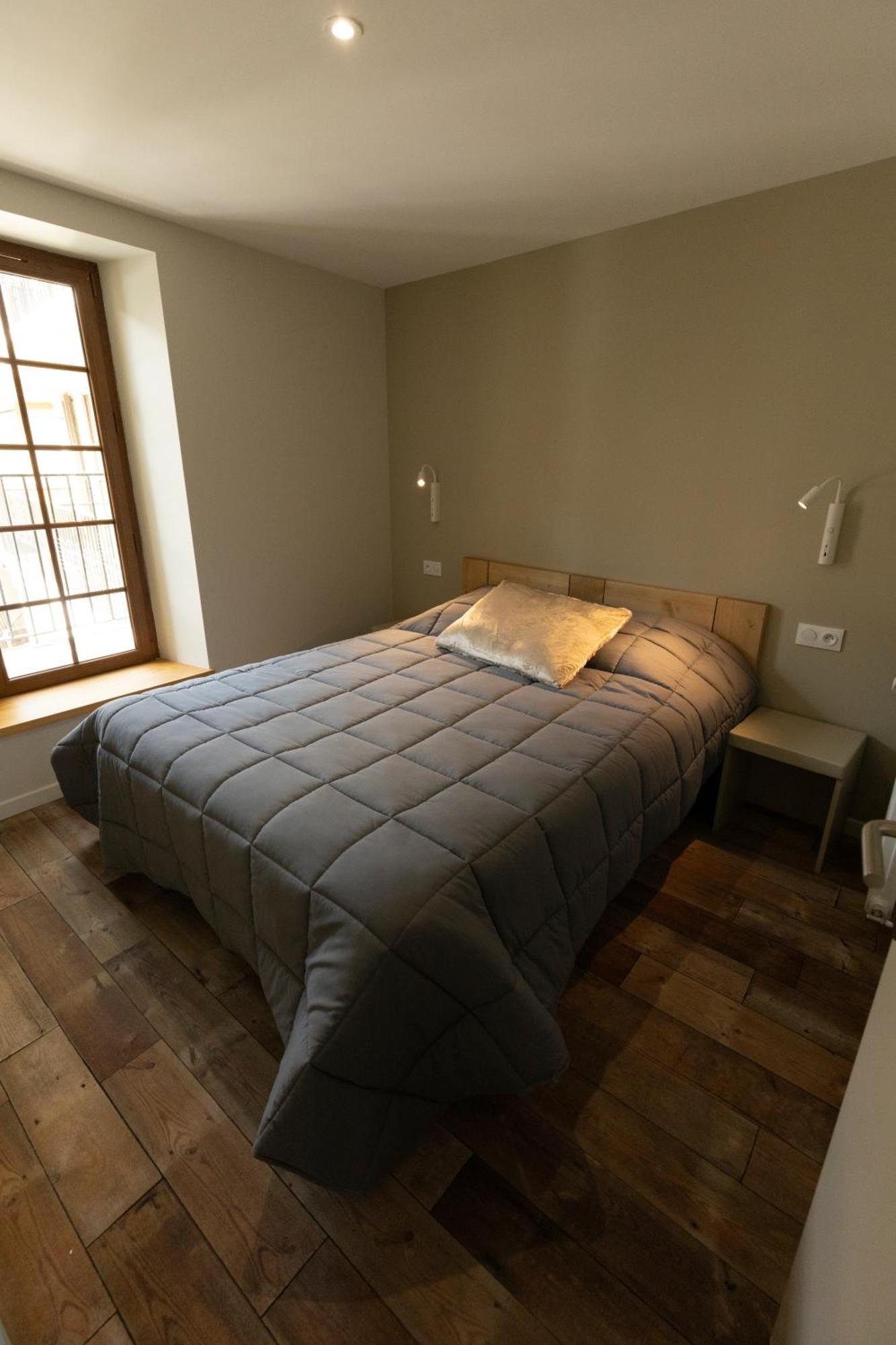 Two-Bedroom Apartment,1519117165:JPEG