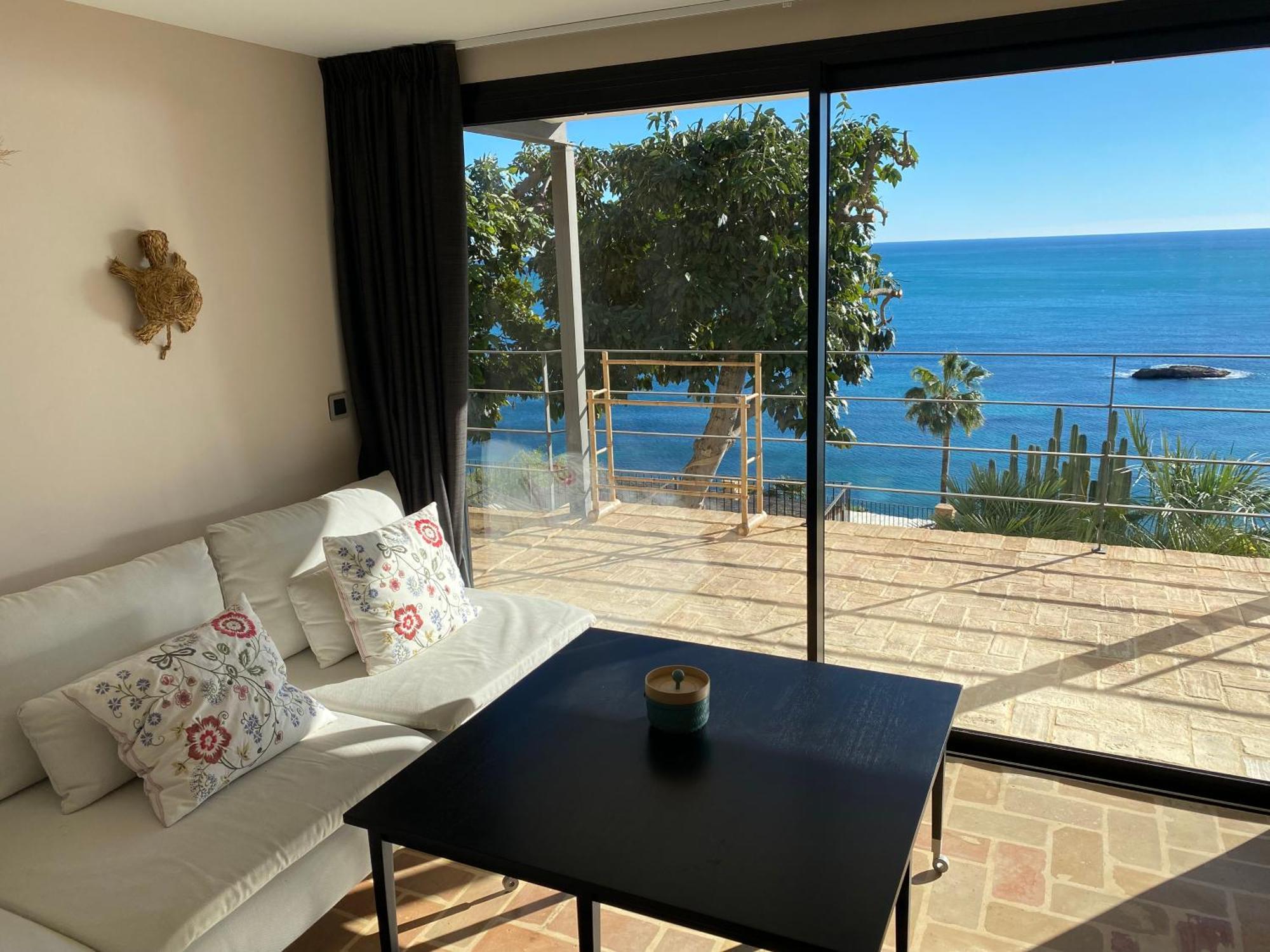 Deluxe Double Room Balcony Sea View,1519049656:JPEG