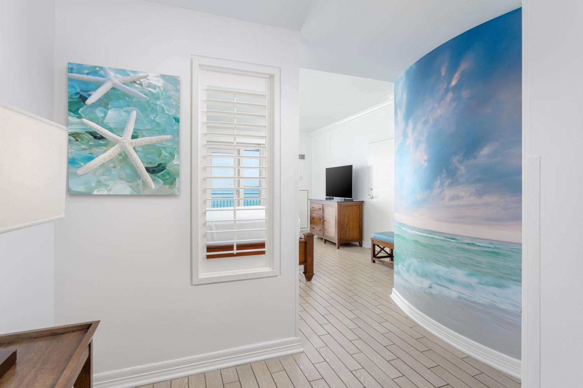 Accessible 2 Queen Gulf Front With Balcony,1551445552:JPEG