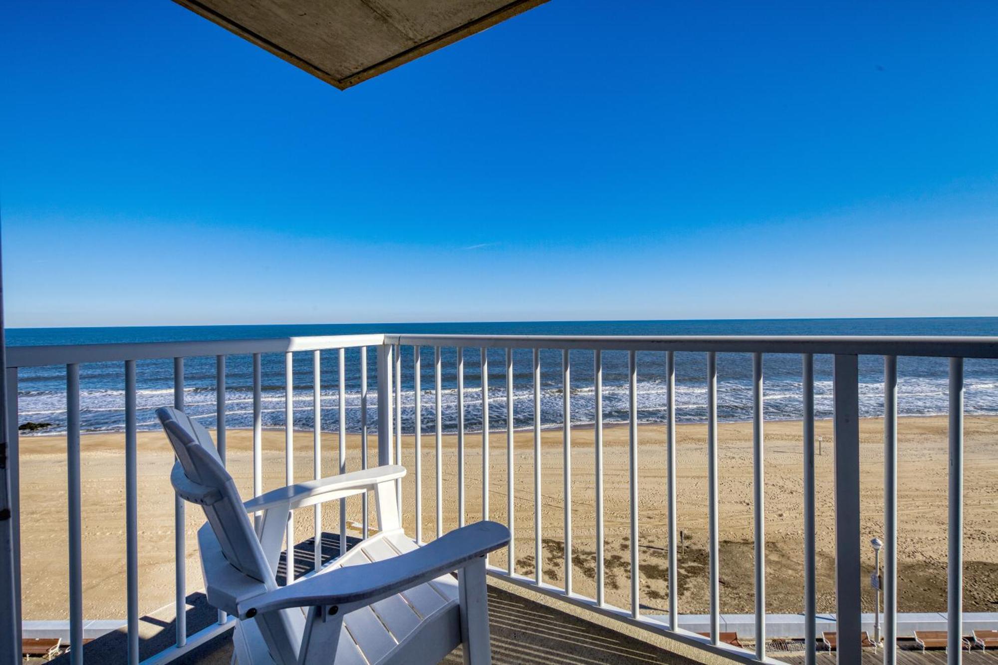Ocean Front Suite Two Queen Beds Balcony