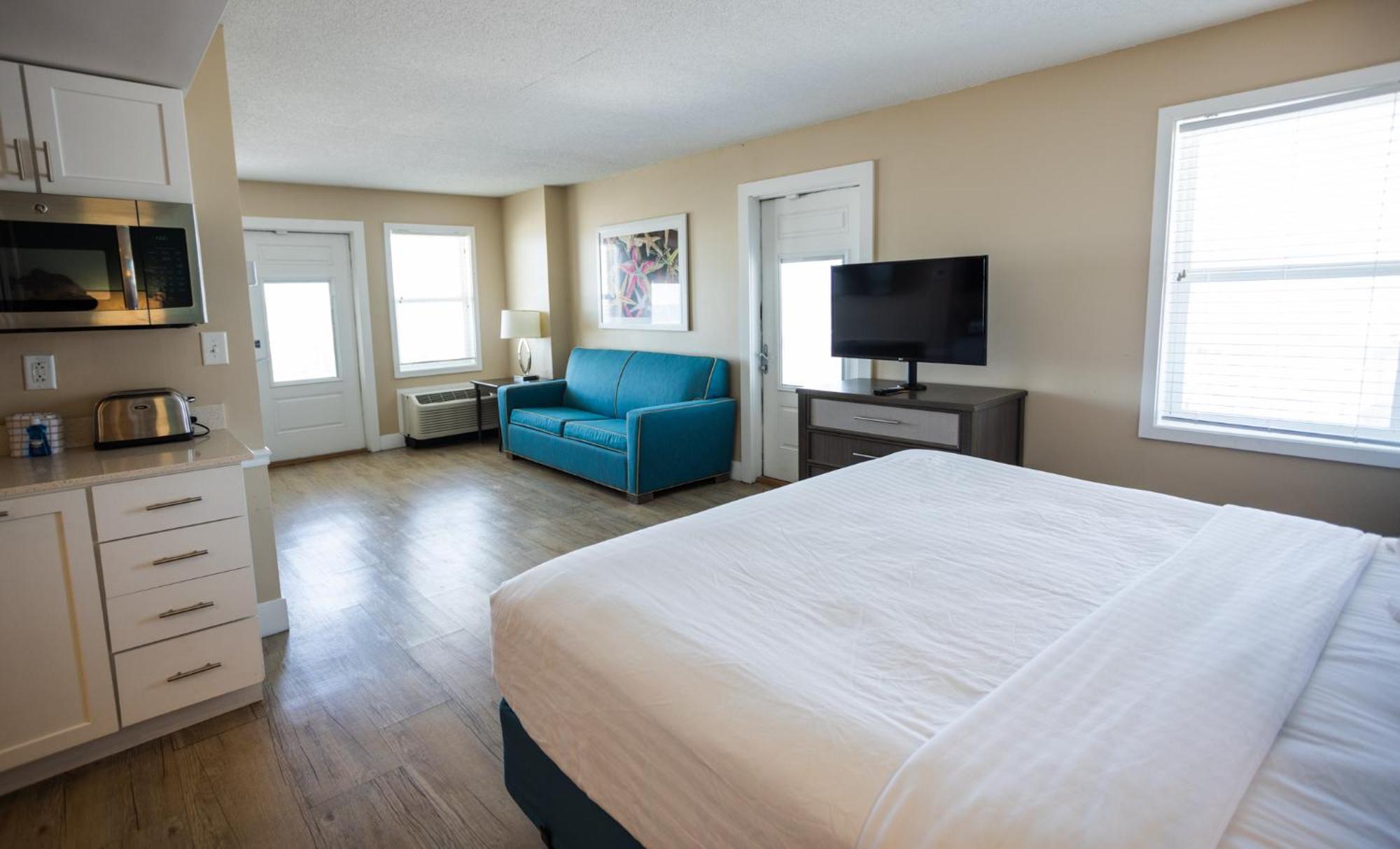 Deluxe Suite with Sea View,1520691841:JPEG