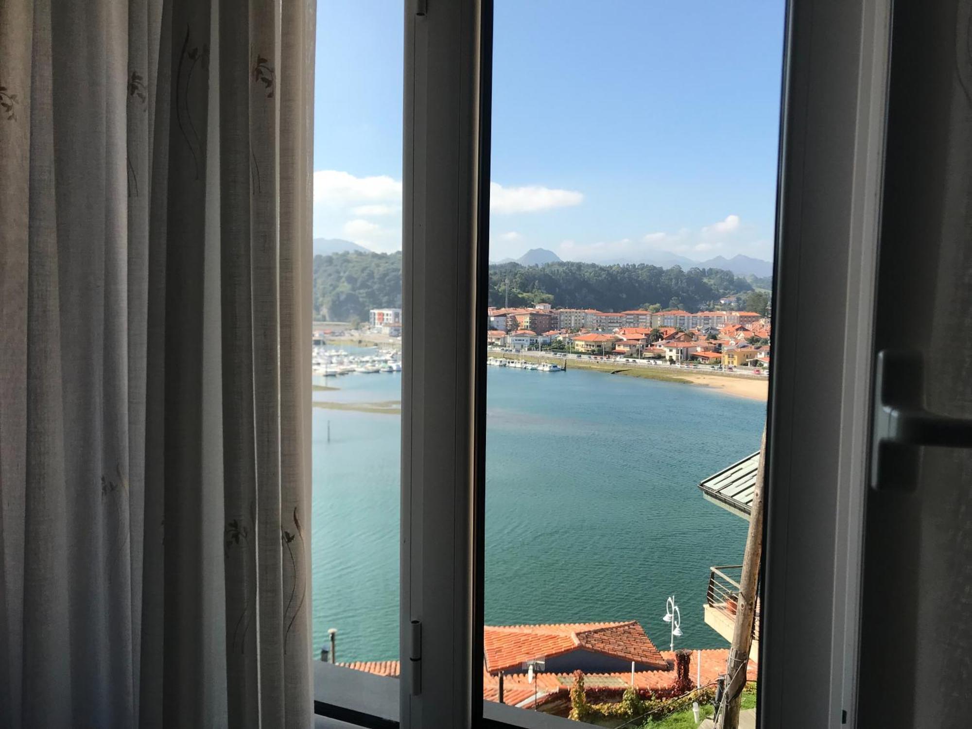 Double or Twin Room Sea View