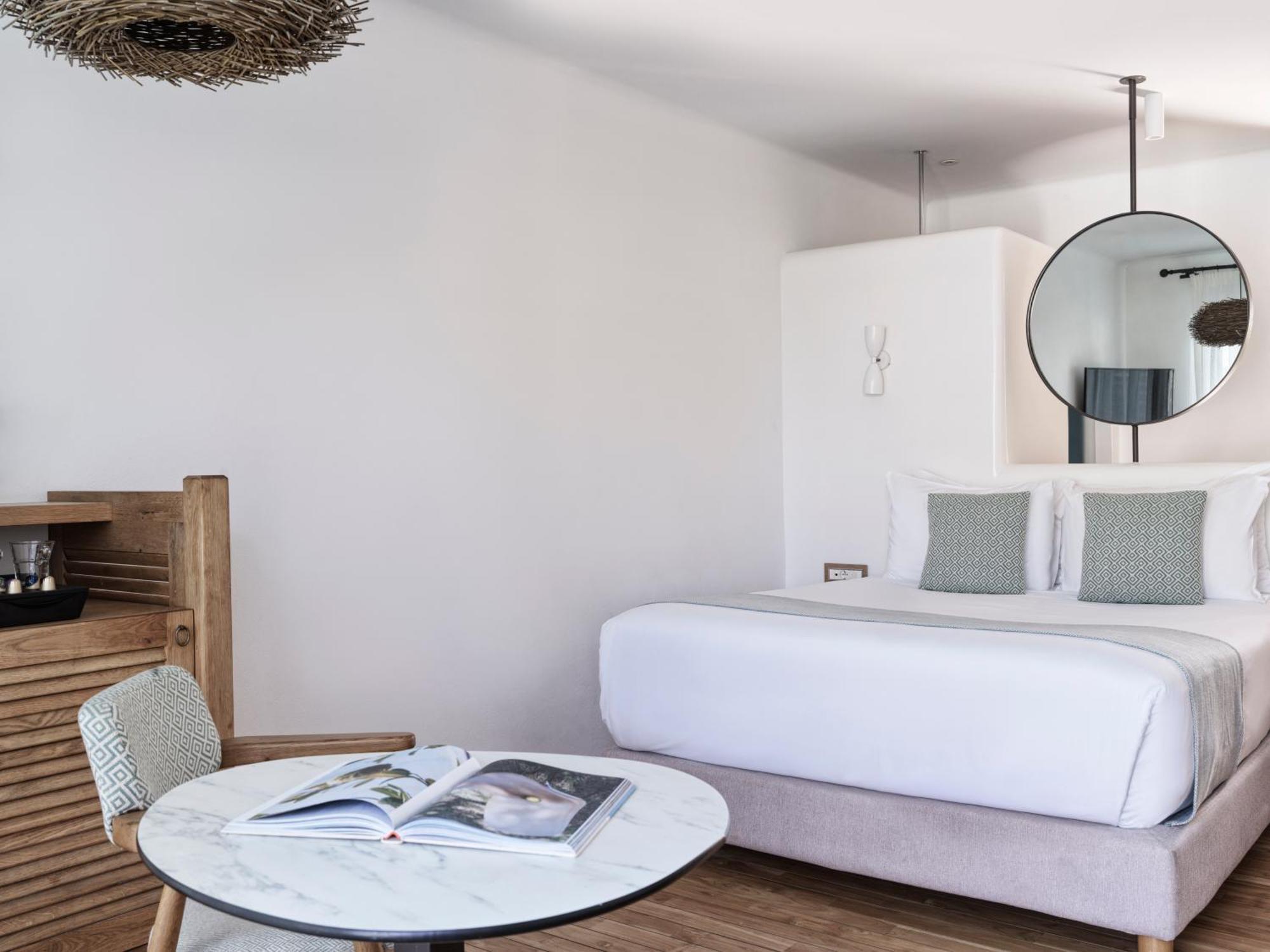 Luxury Double Room Shared Pool