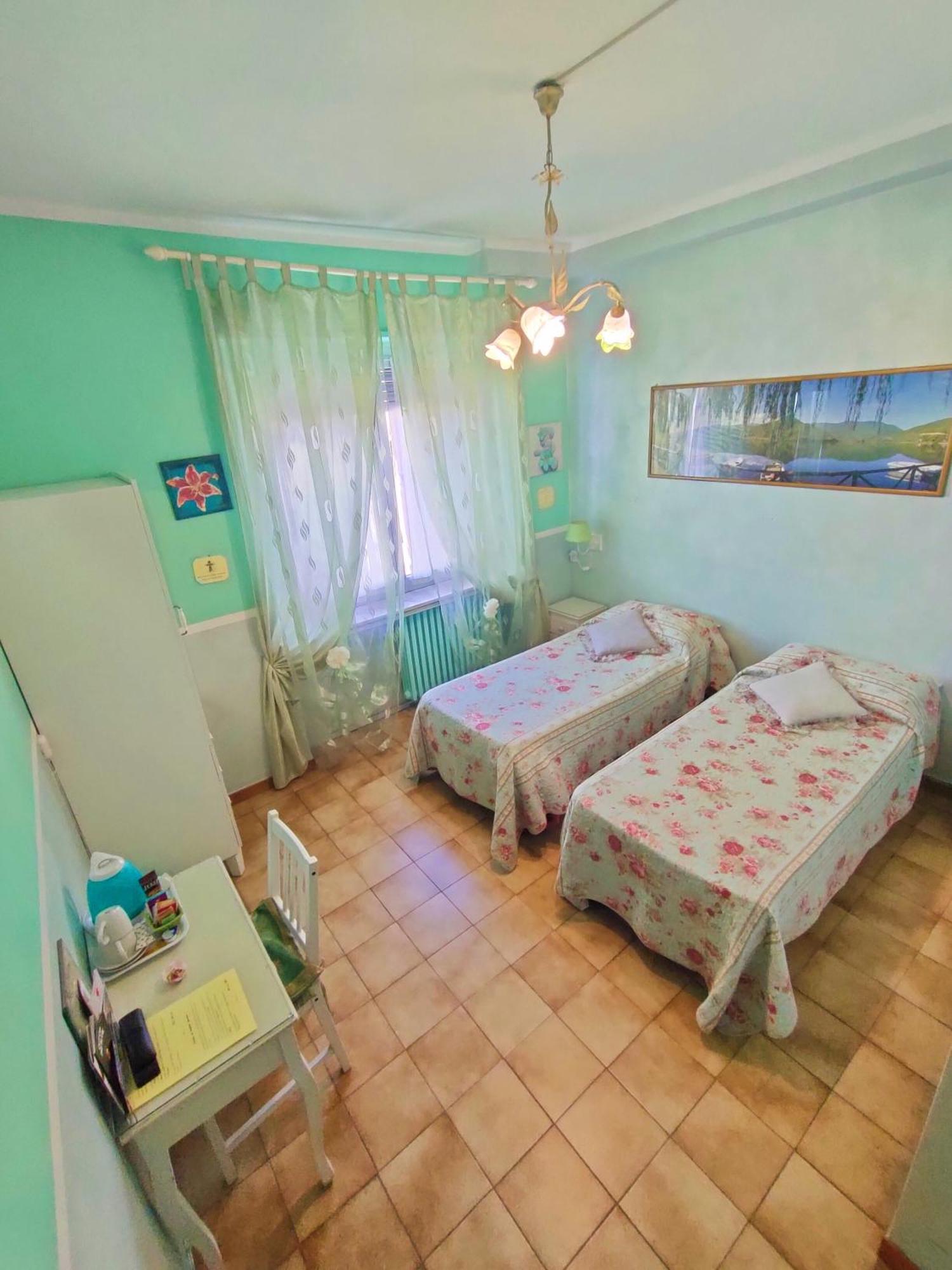 Double or Twin Room Private Bathroom