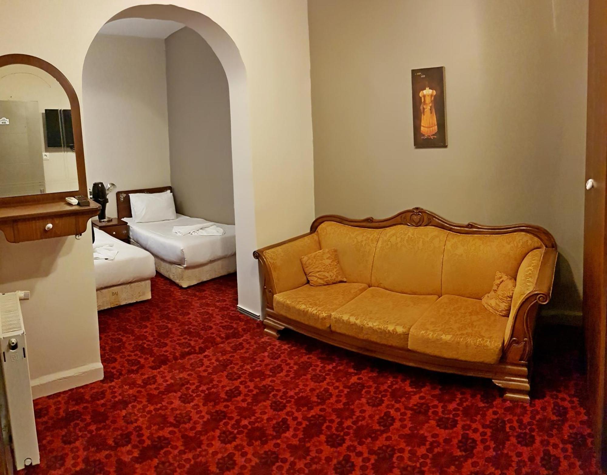 Triple Room Private Bathroom
