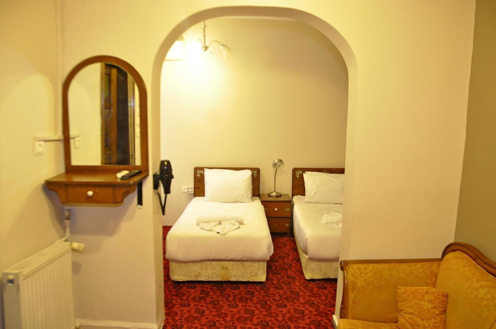 Triple Room Private Bathroom