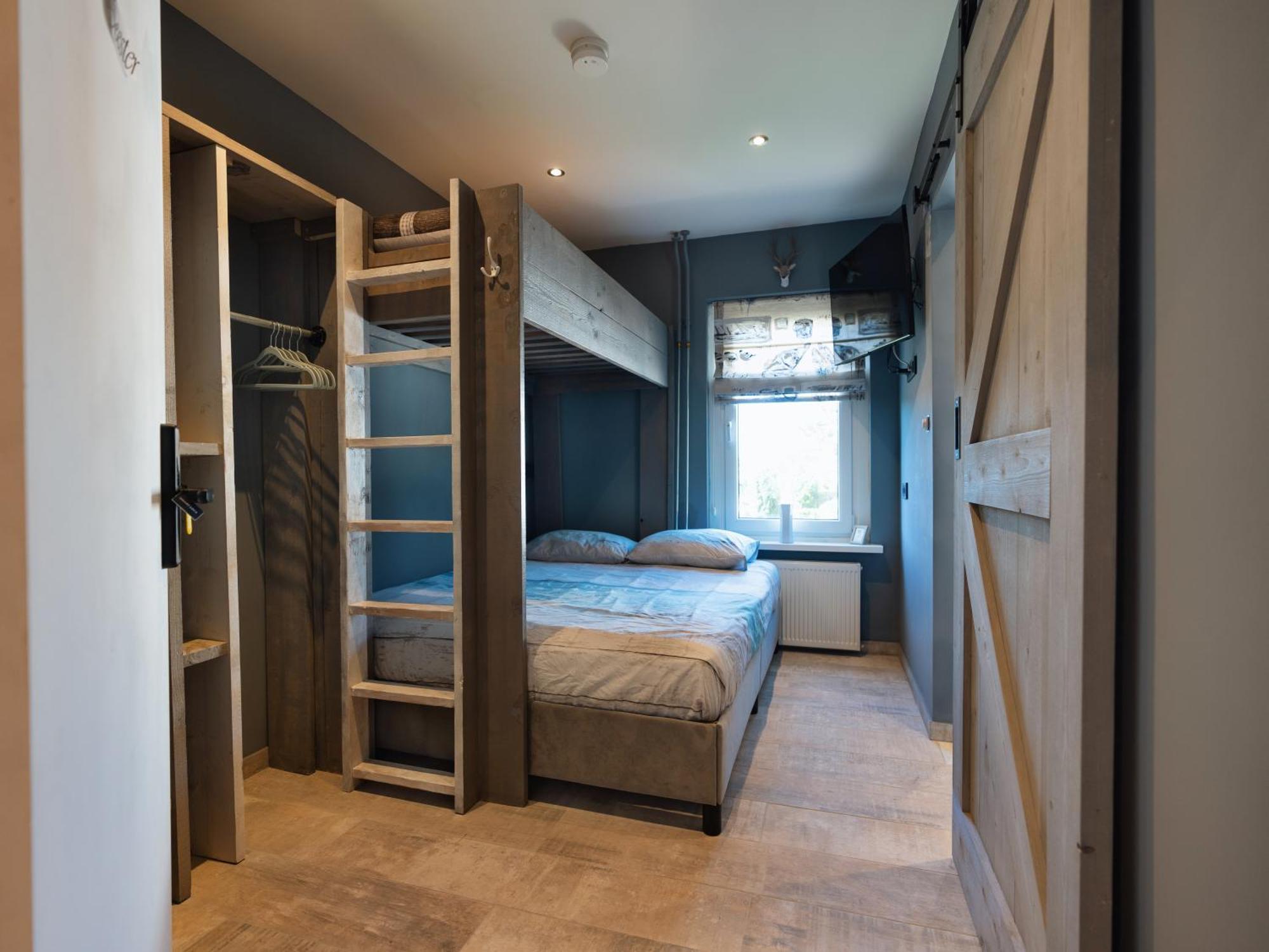 Dreibettzimmer