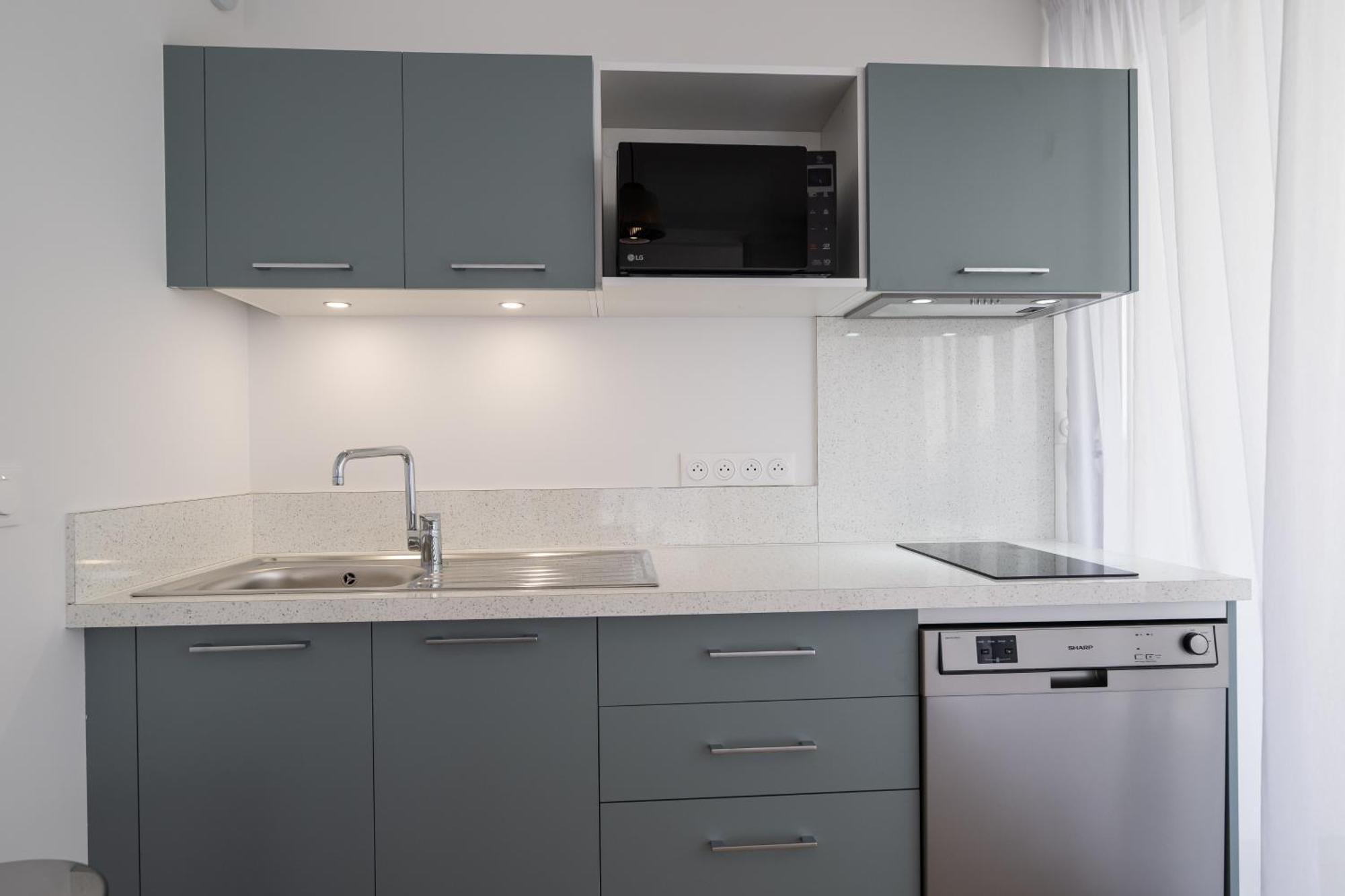 Studio Apartment,1523976118:JPEG